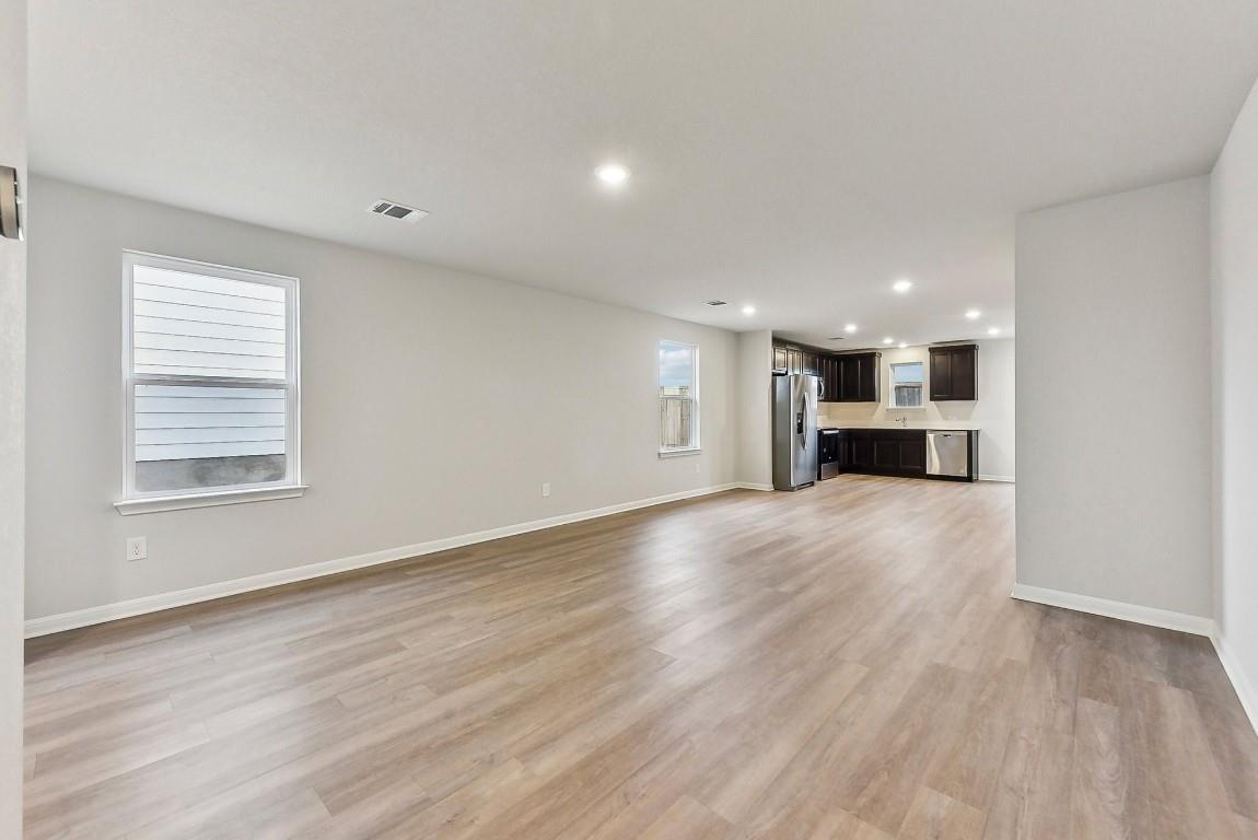 1133 Wild Leaf Way Property Photo 3