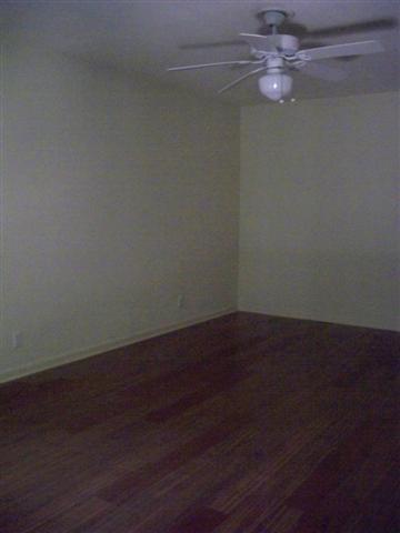 2706 Cole St 104-b Property Photo 3