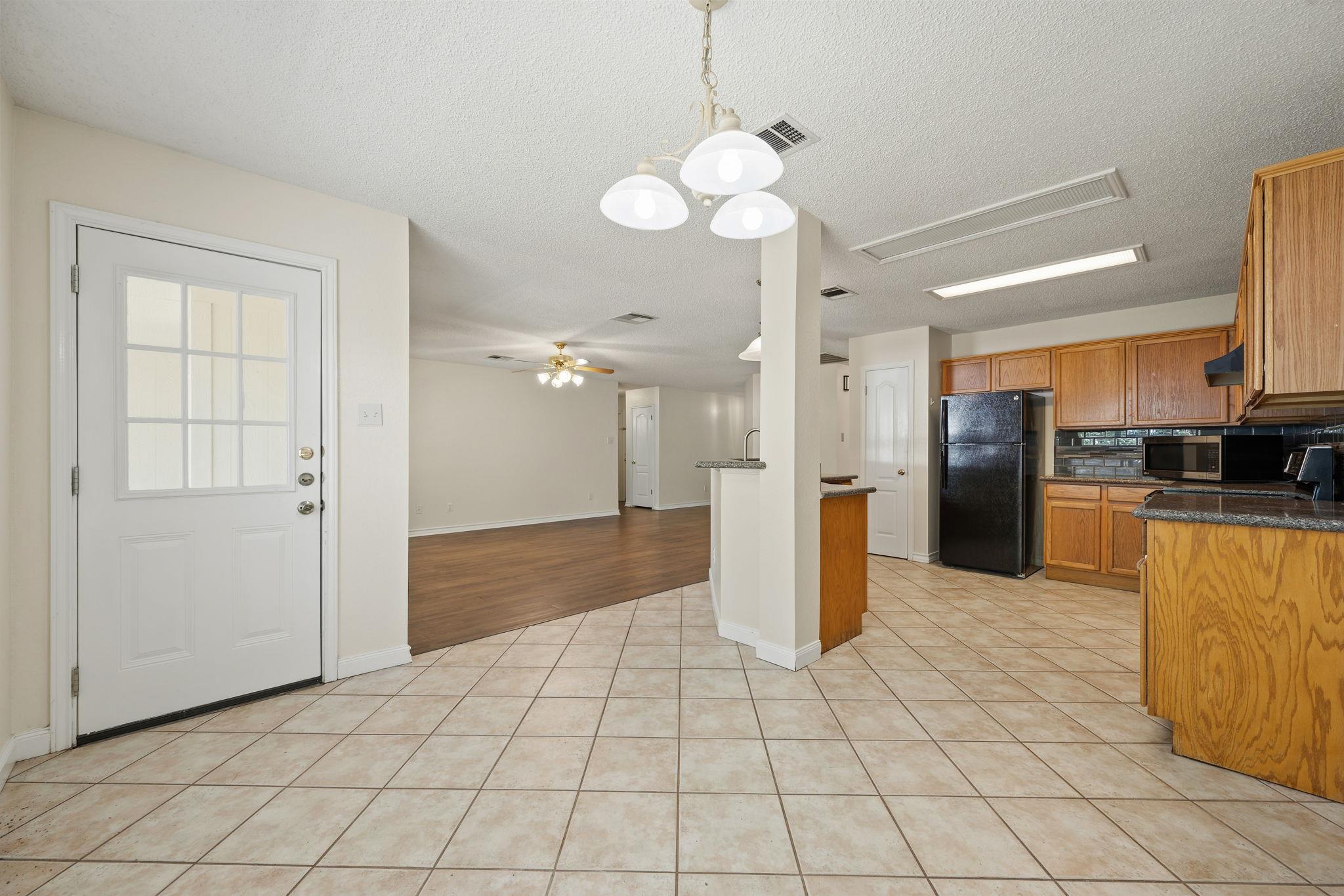 1406 Pigeon View St Property Photo 10