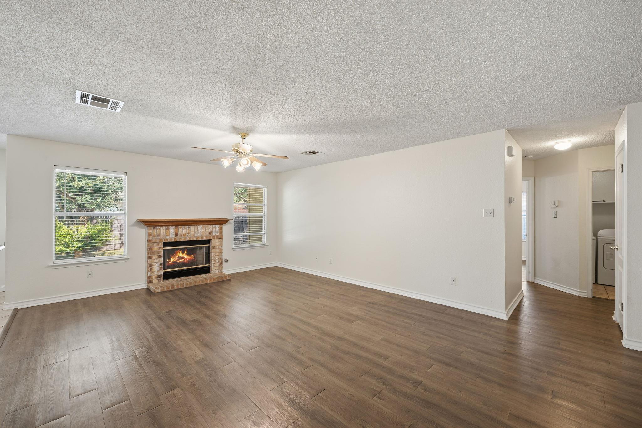 1406 Pigeon View St Property Photo 14