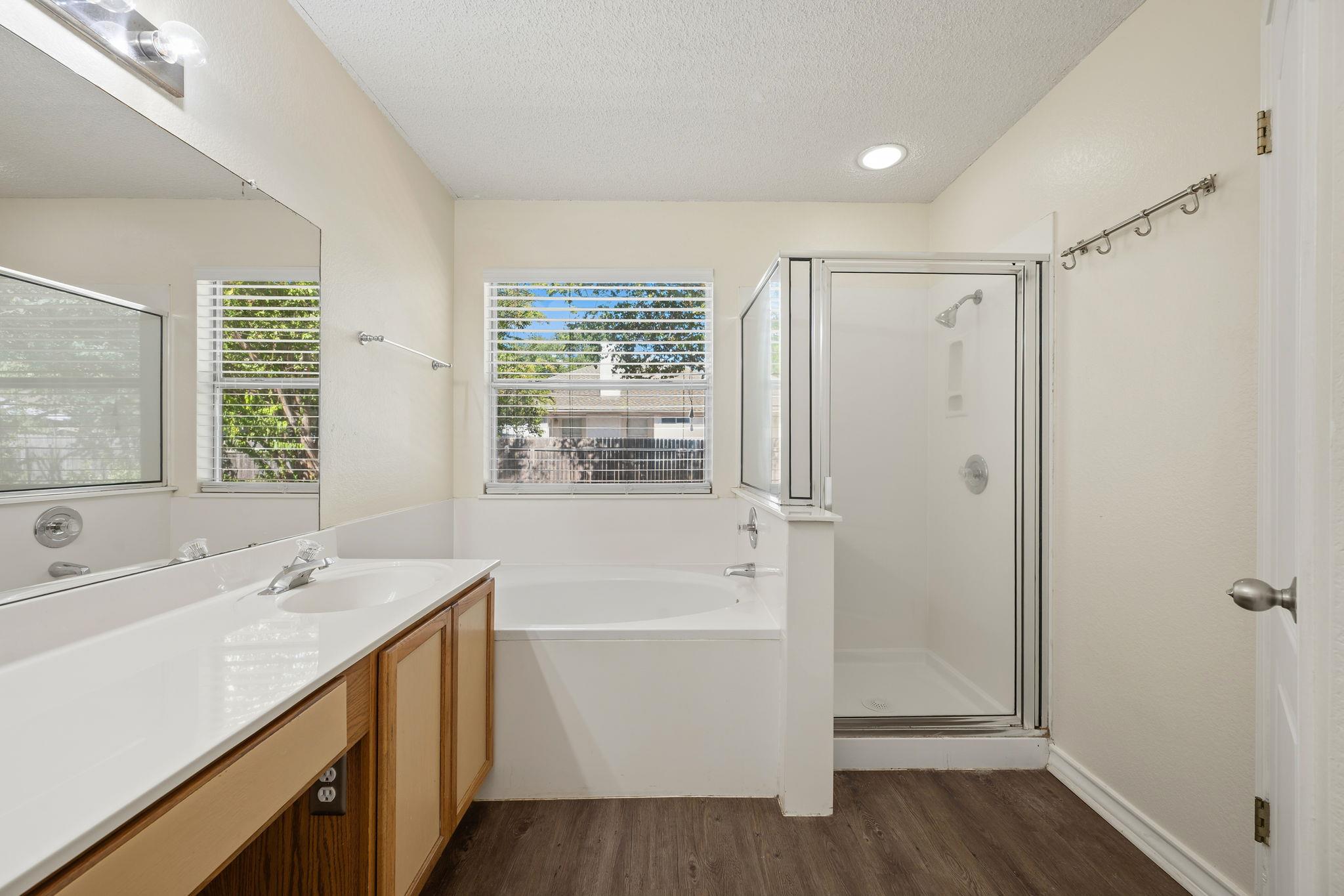 1406 Pigeon View St Property Photo 16