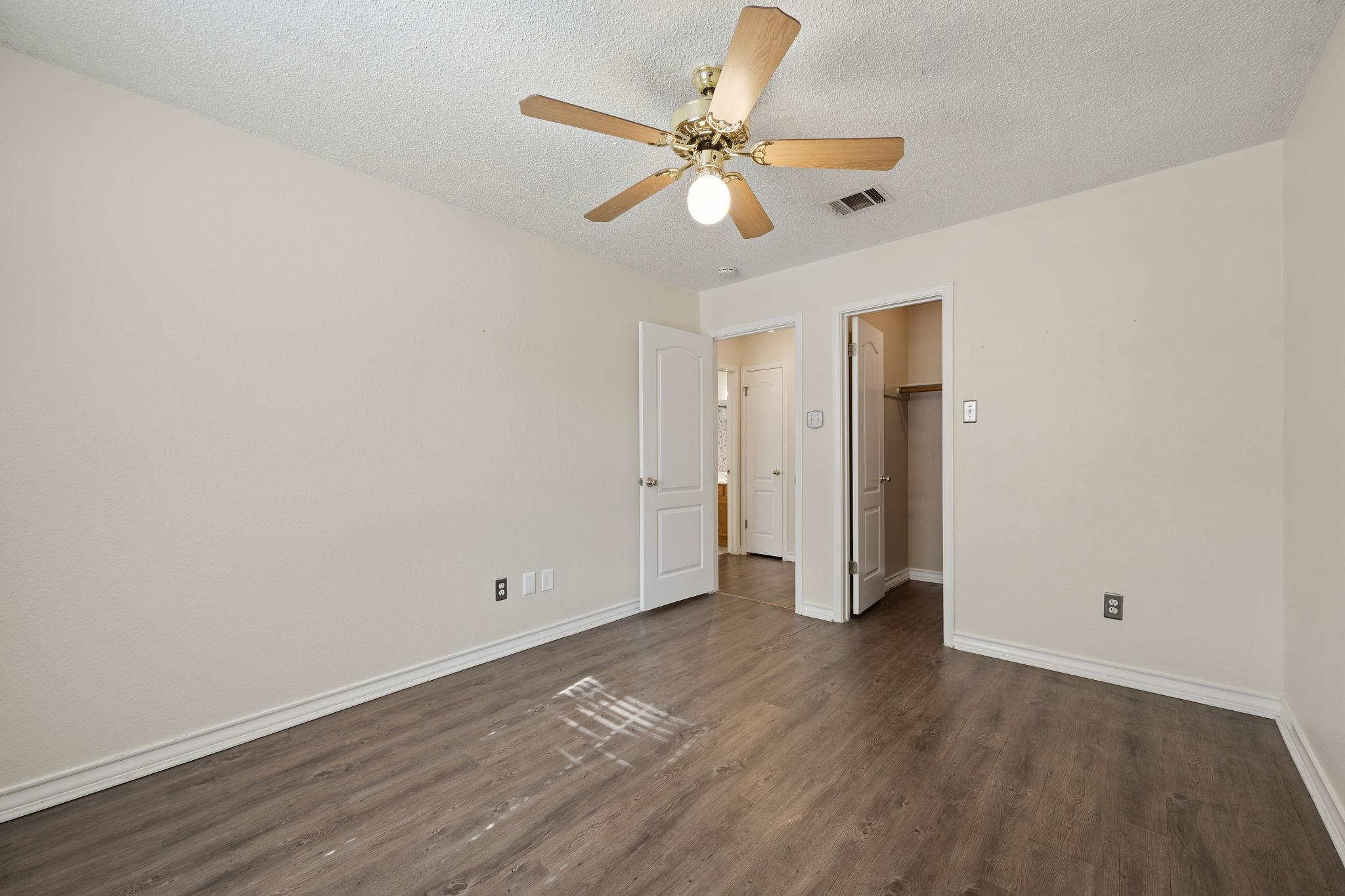1406 Pigeon View St Property Photo 19