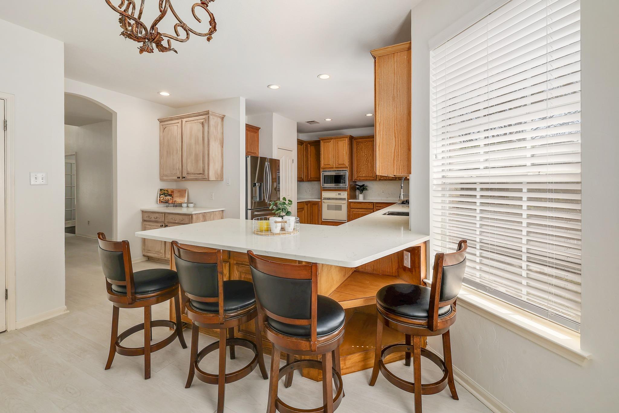 2023 Wood Glen Dr Property Photo 10