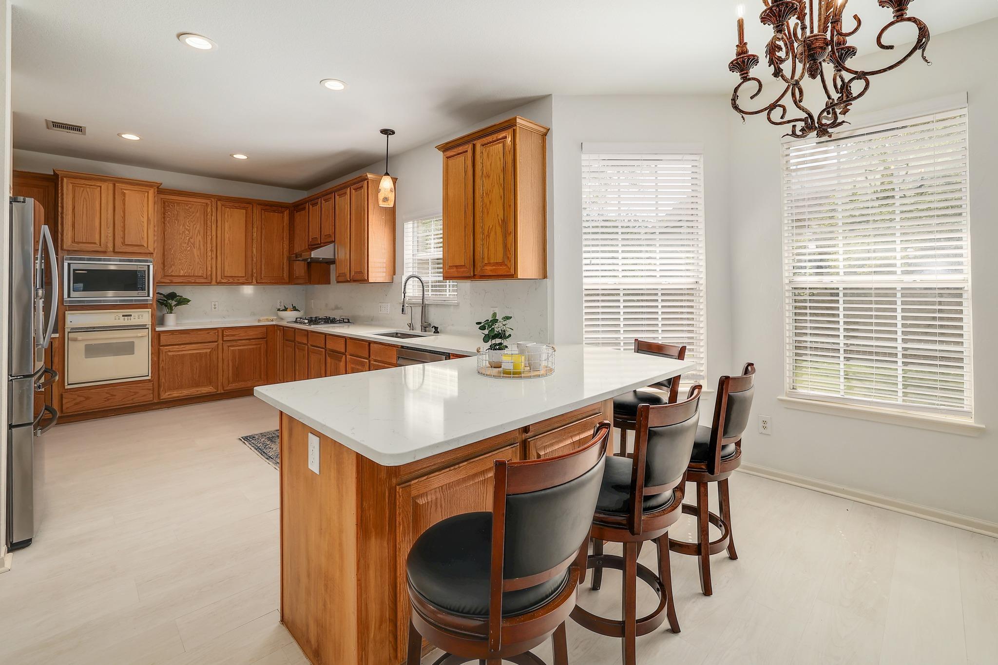 2023 Wood Glen Dr Property Photo 11