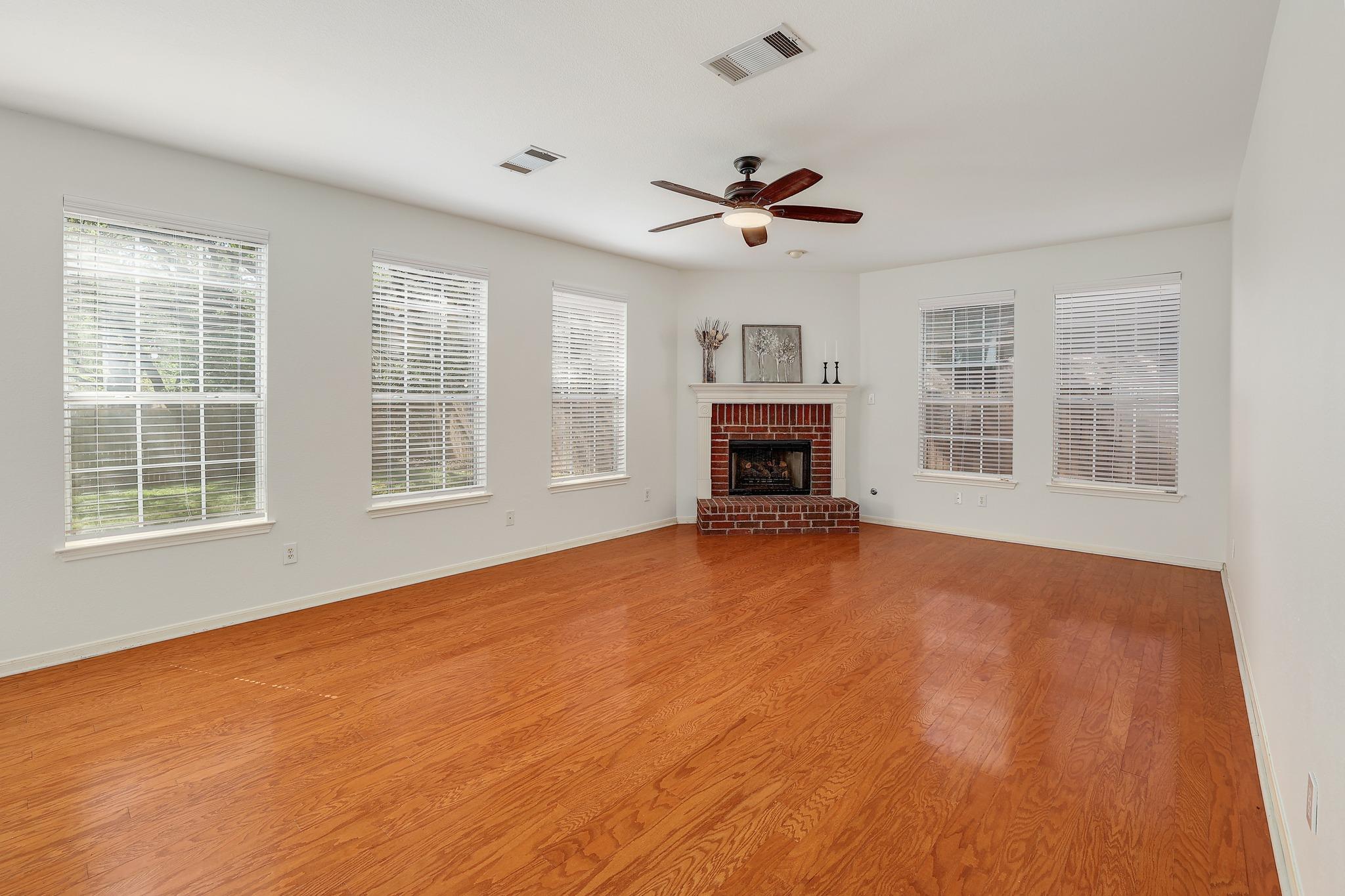 2023 Wood Glen Dr Property Photo 12