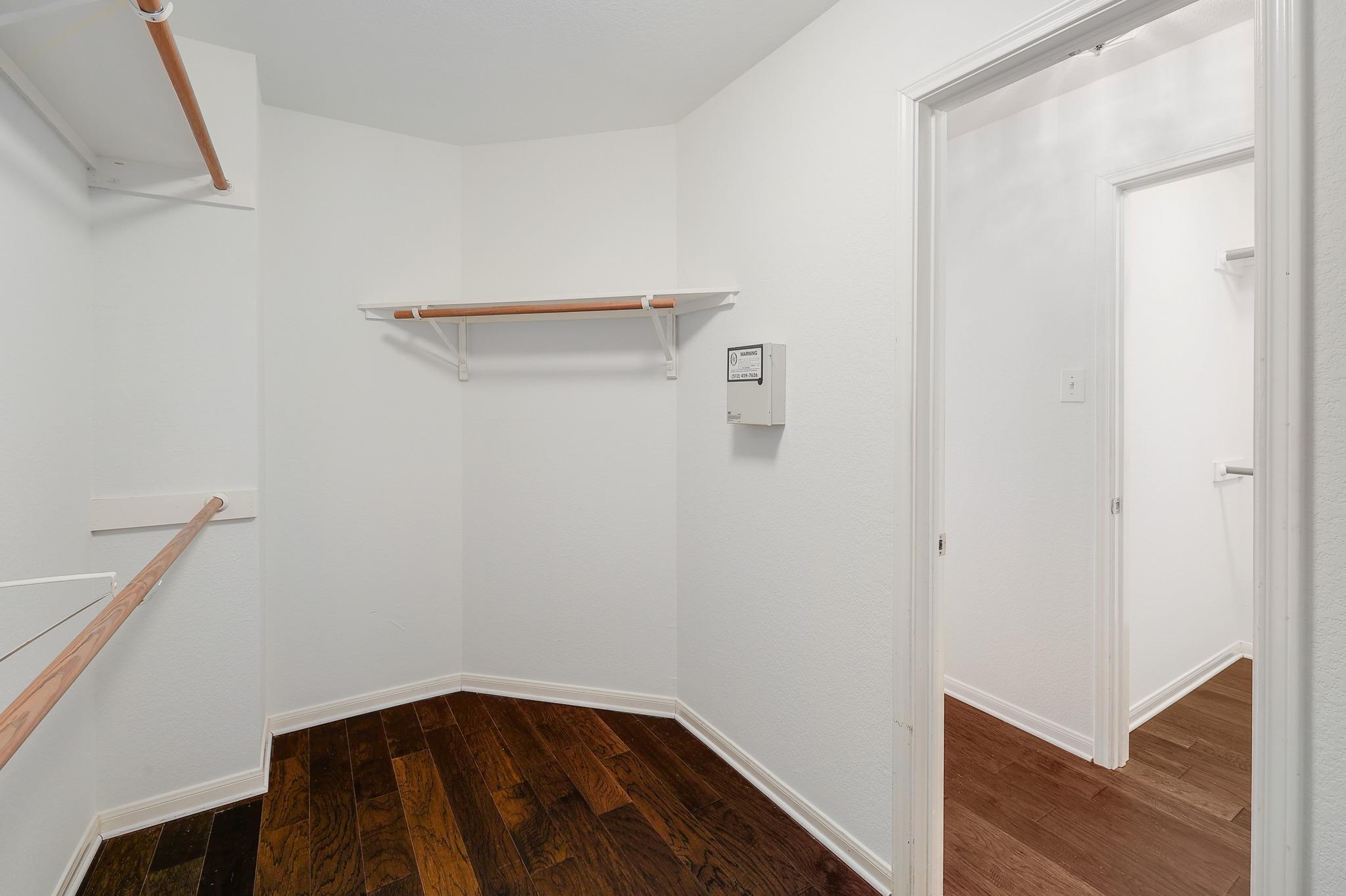2023 Wood Glen Dr Property Photo 20