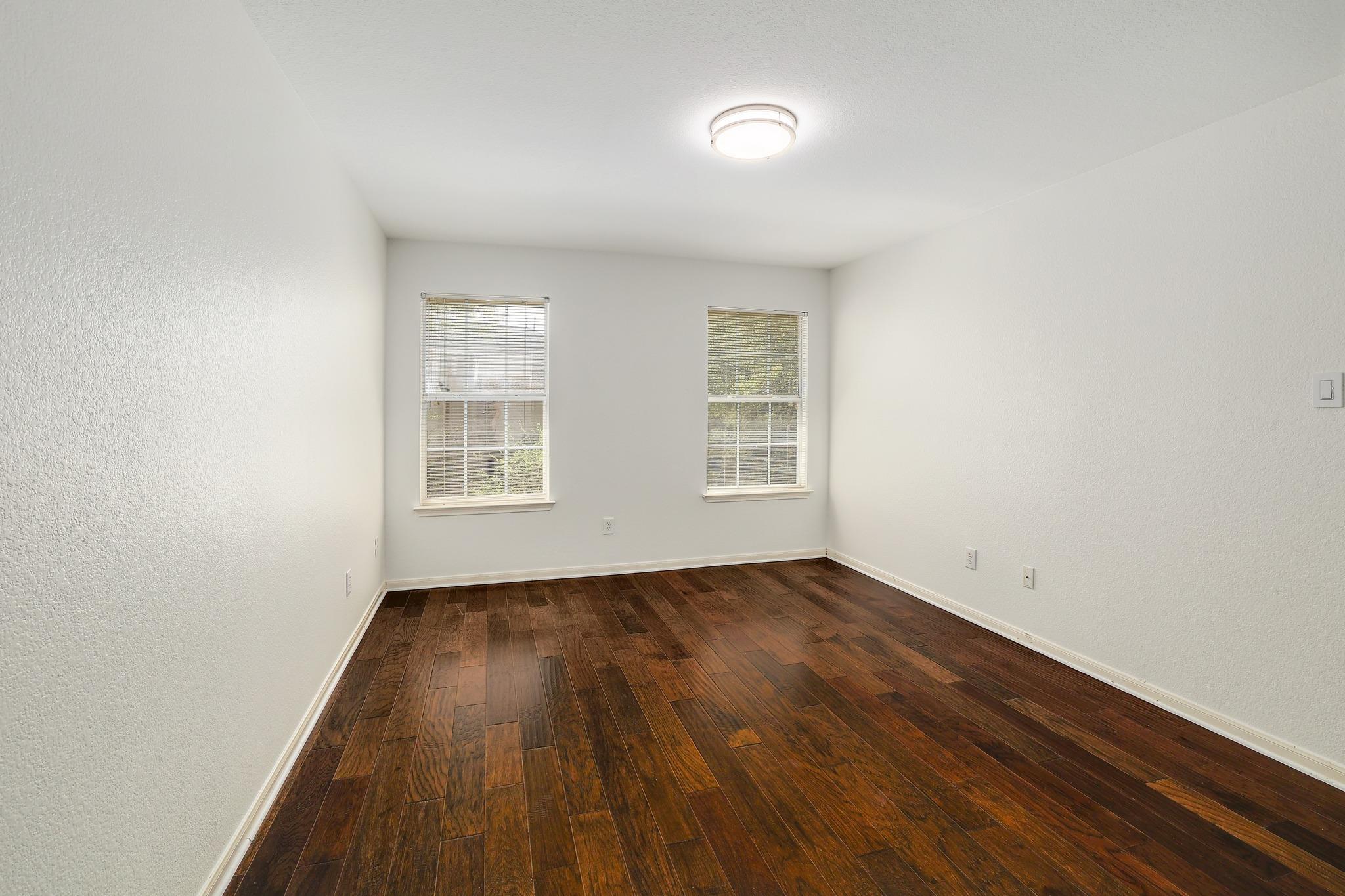 2023 Wood Glen Dr Property Photo 22
