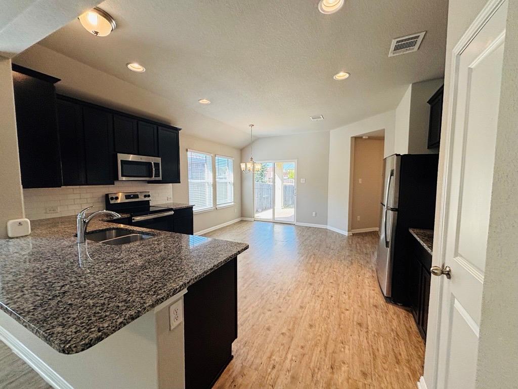 1320 Walden Pond Dr Property Photo 8