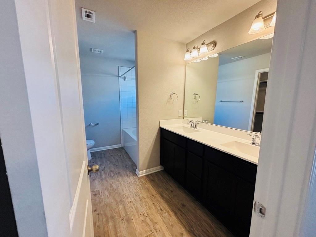 1320 Walden Pond Dr Property Photo 11