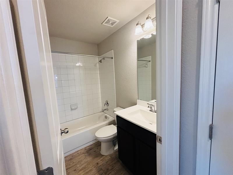 1320 Walden Pond Dr Property Photo 16