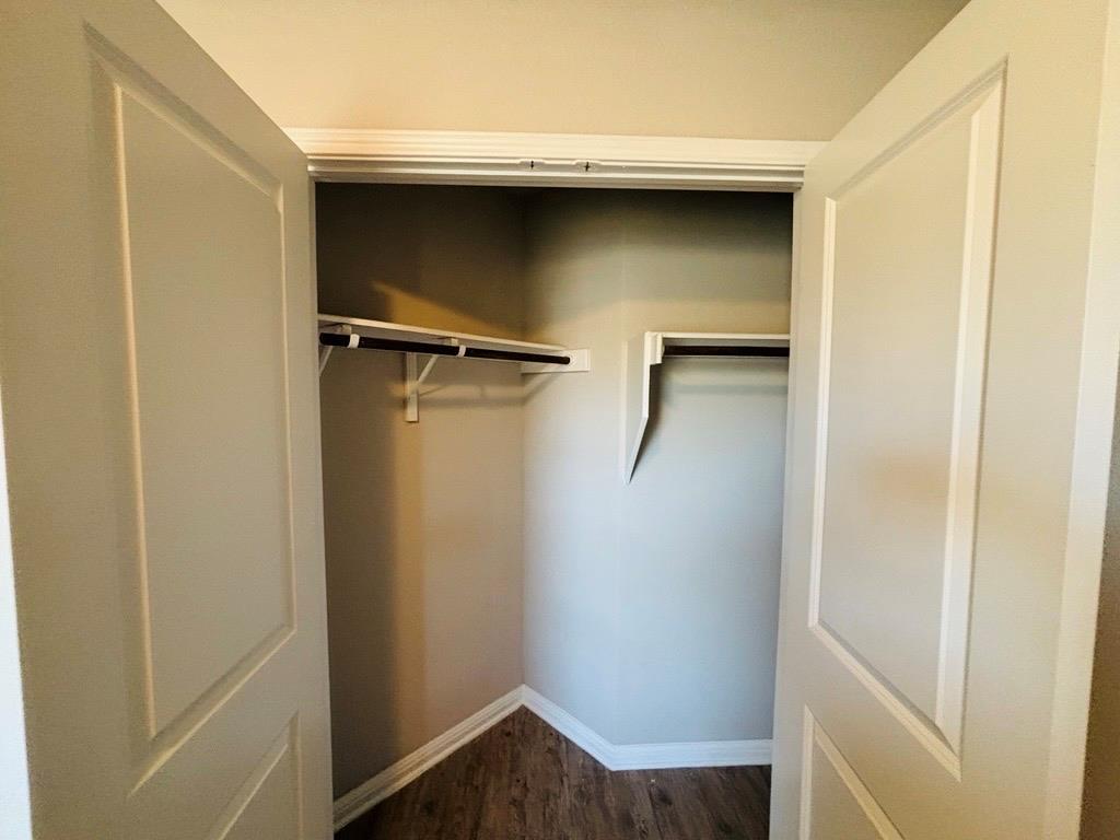 1320 Walden Pond Dr Property Photo 17