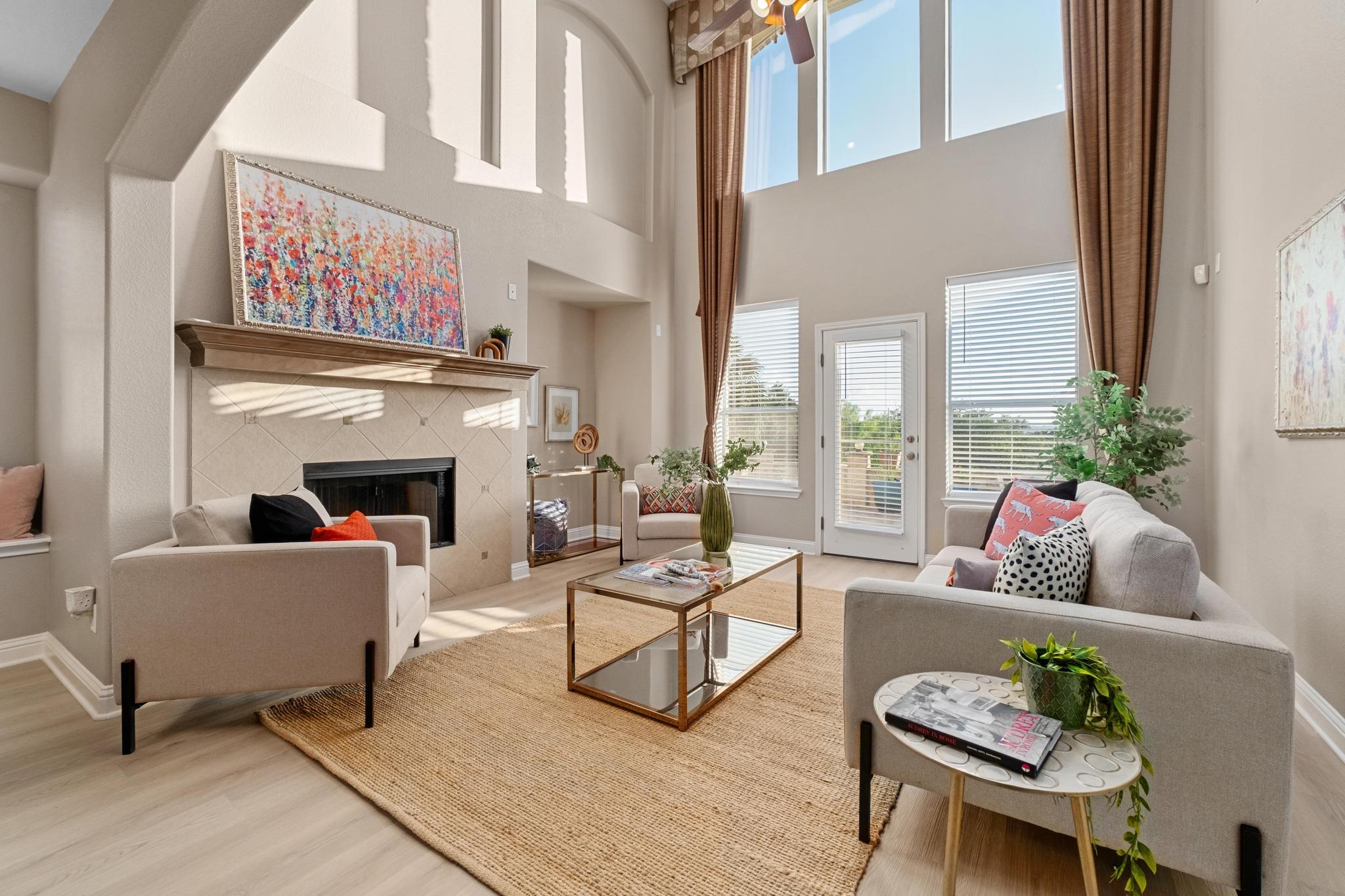 2409 Golden Gate Park Property Photo 4