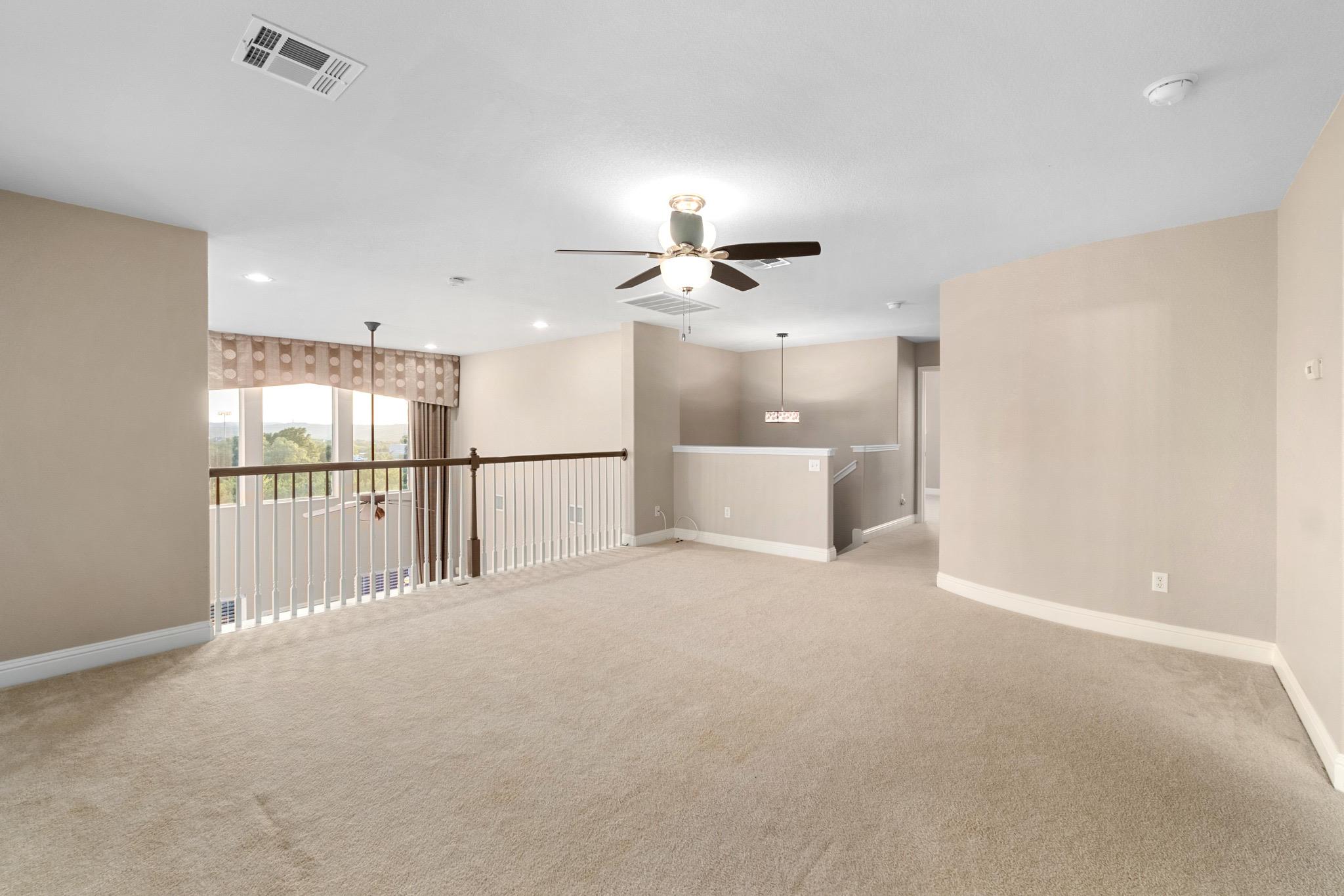 2409 Golden Gate Park Property Photo 15