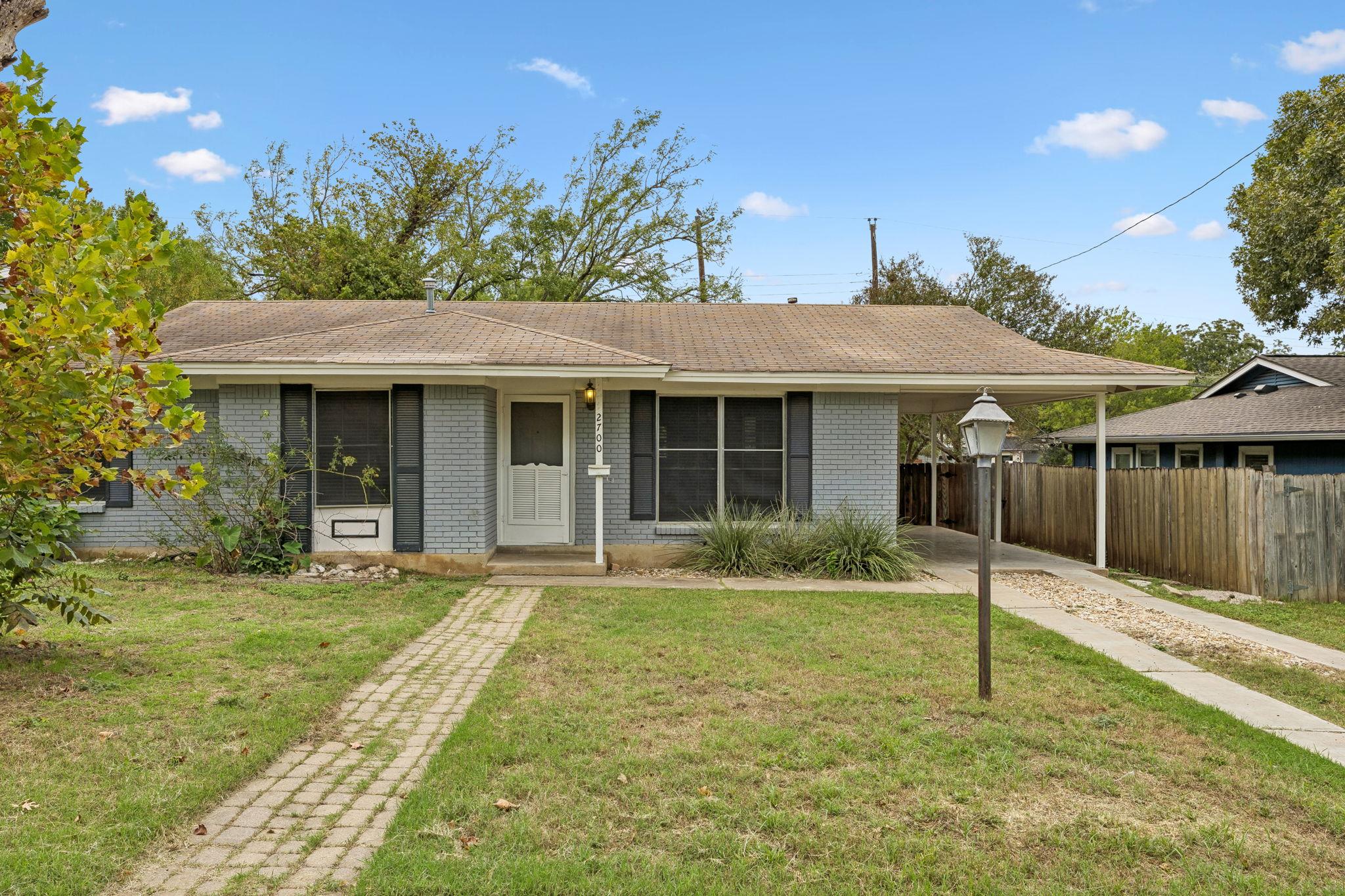2700 E East Side Dr Property Photo 1