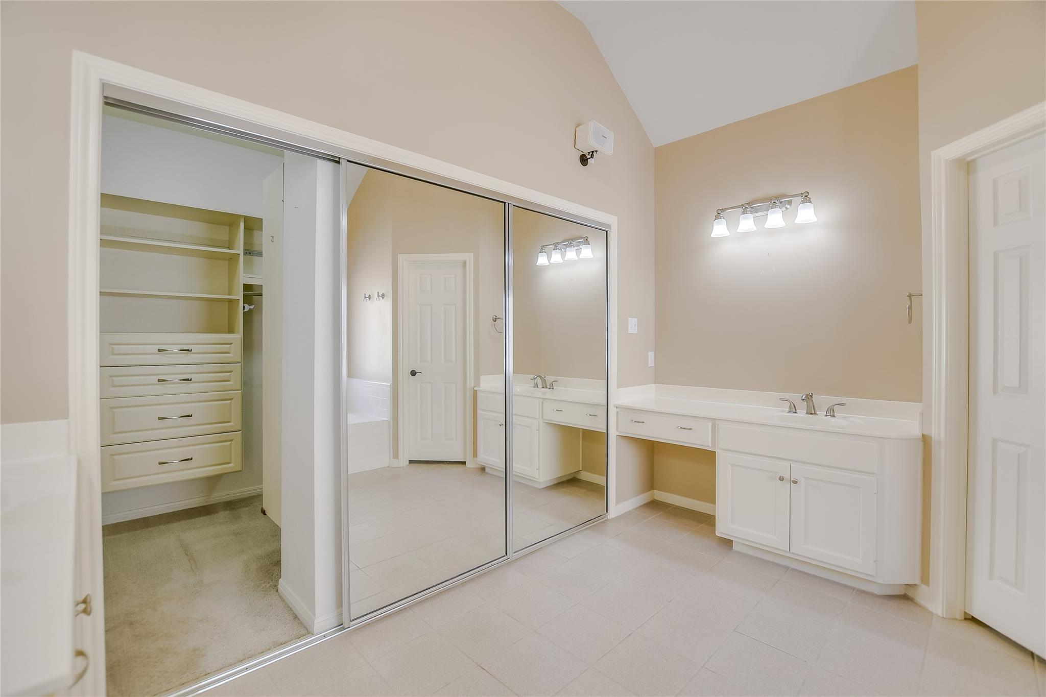 6407 Johanne Ct Property Photo 8