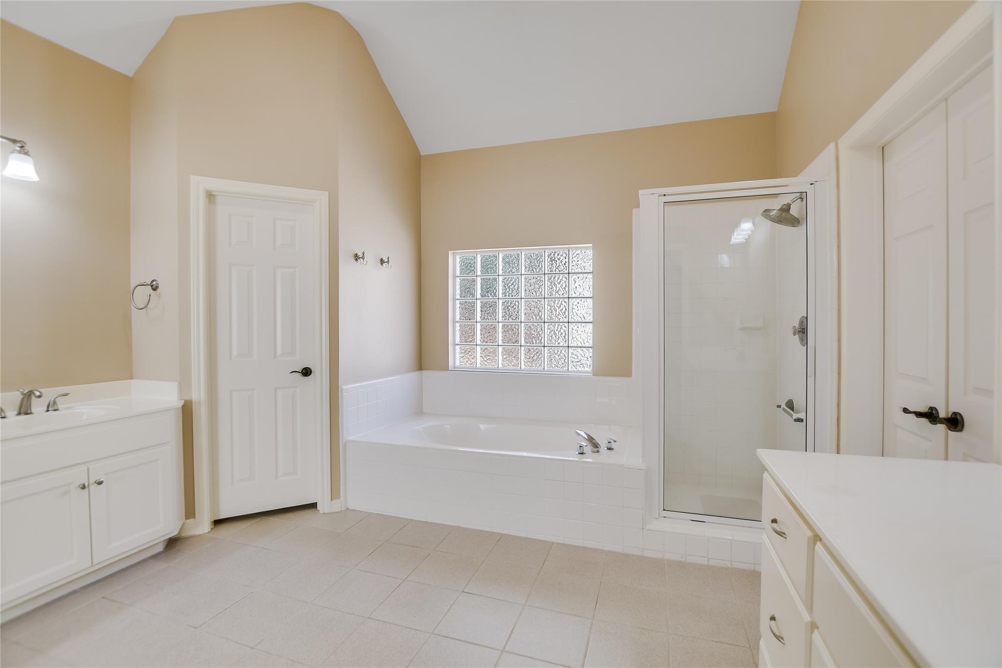 6407 Johanne Ct Property Photo 9