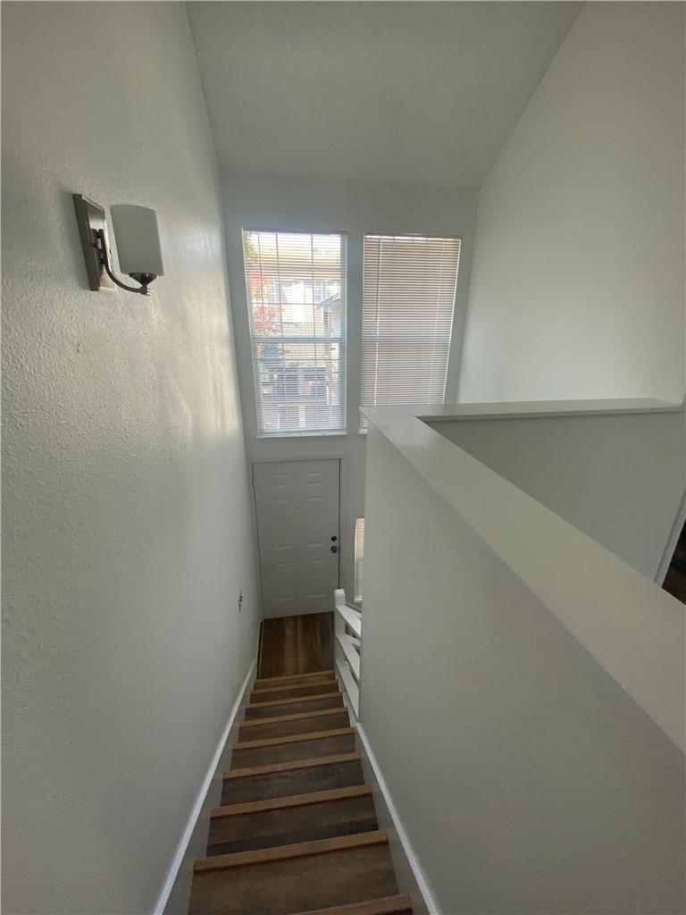 912 W 22nd 1/2 St #g Property Photo 11