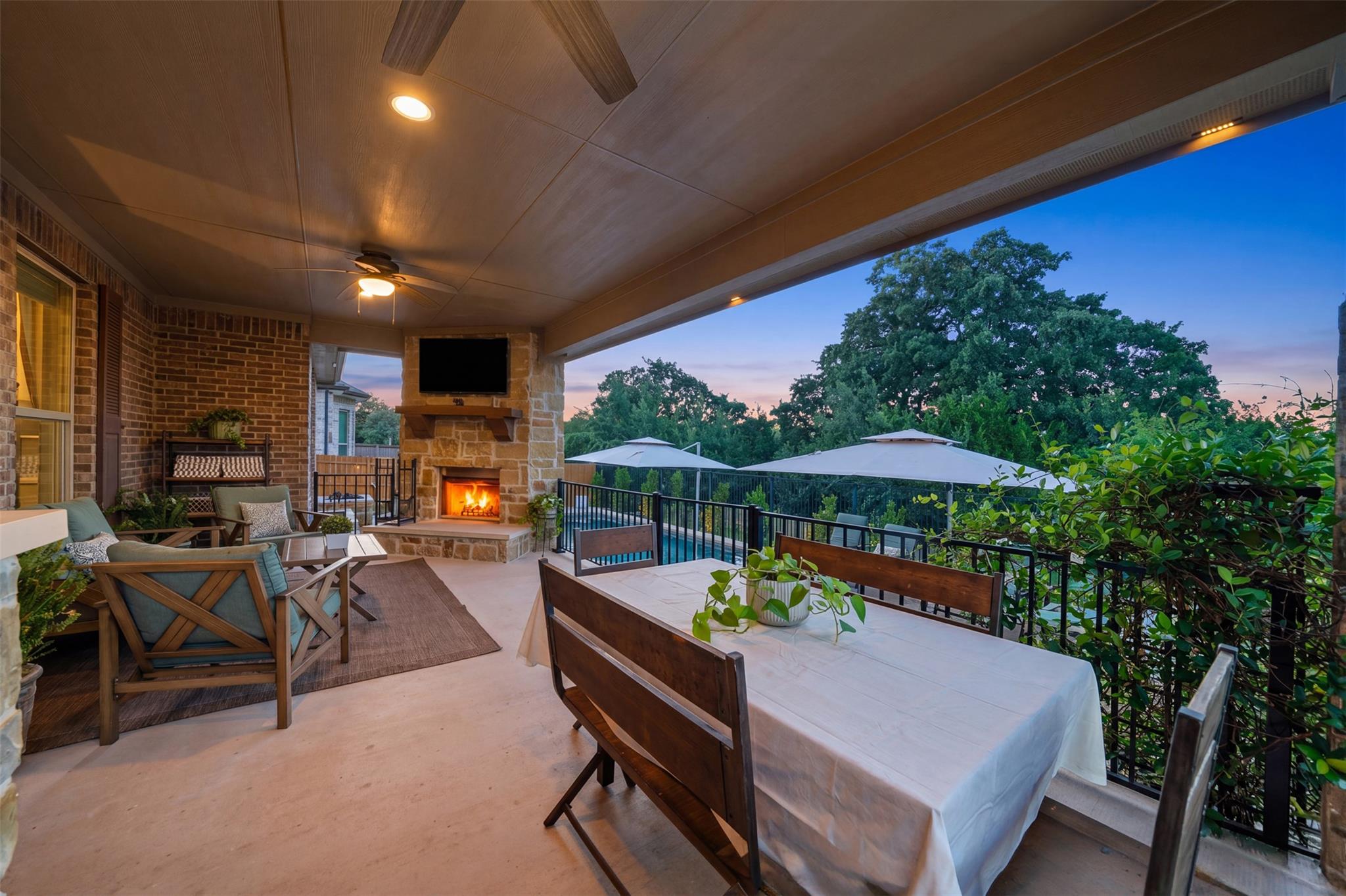 2309 Belen Dr Property Photo 6