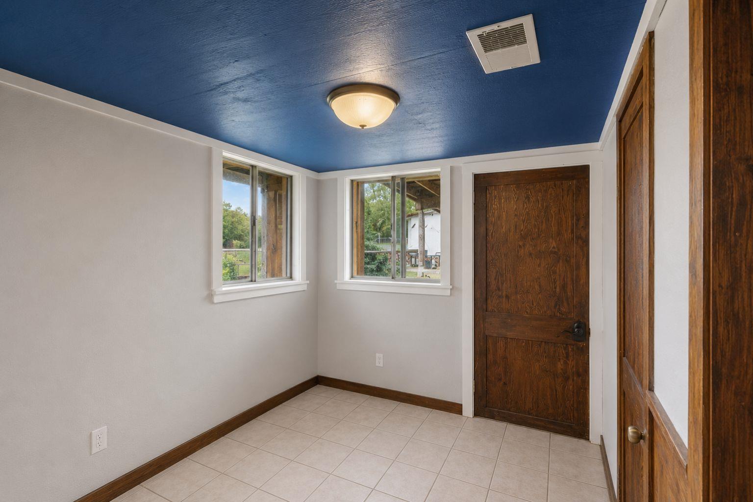 1503 Kingsoak Dr Property Photo 17