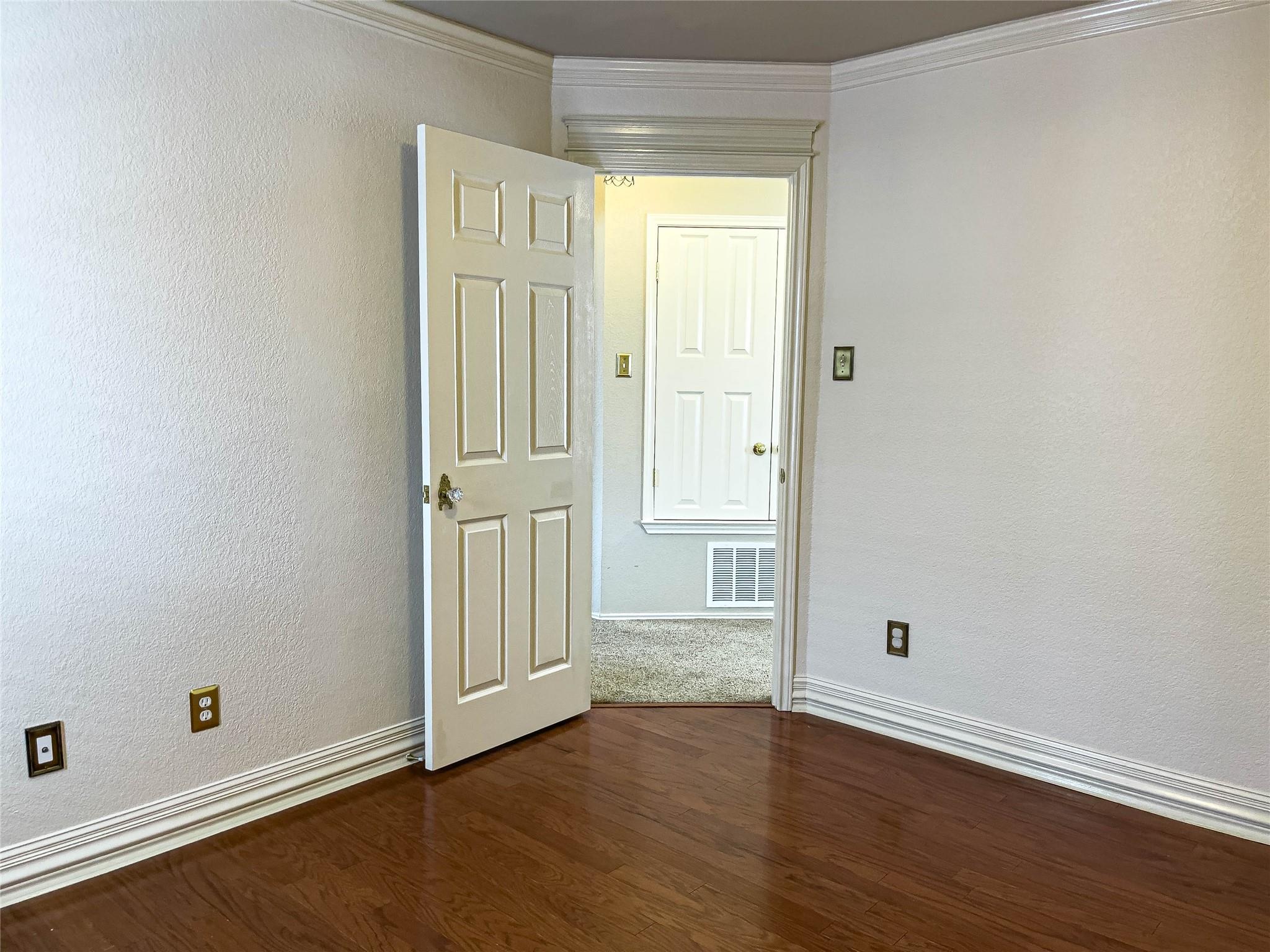 601 Cherry Creek Dr #4 Property Photo 13