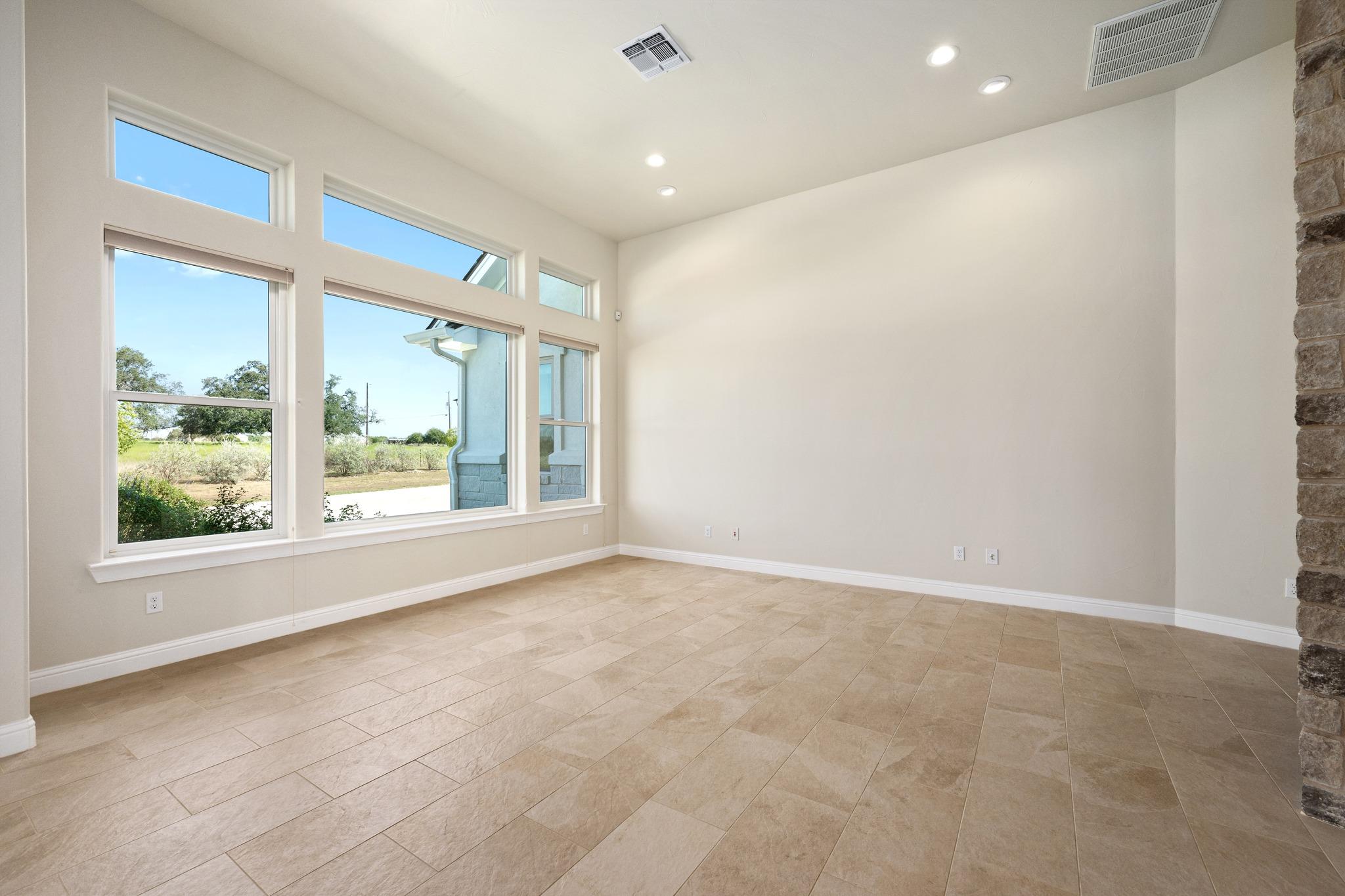 163 Floyds Run Property Photo 6