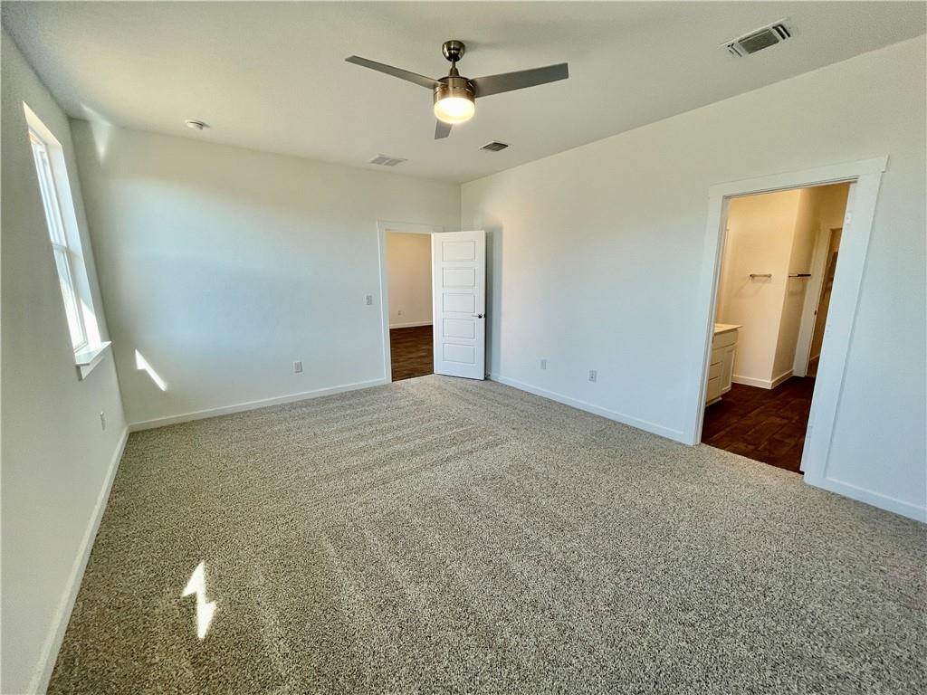 3025 Egan Dr Property Photo 9