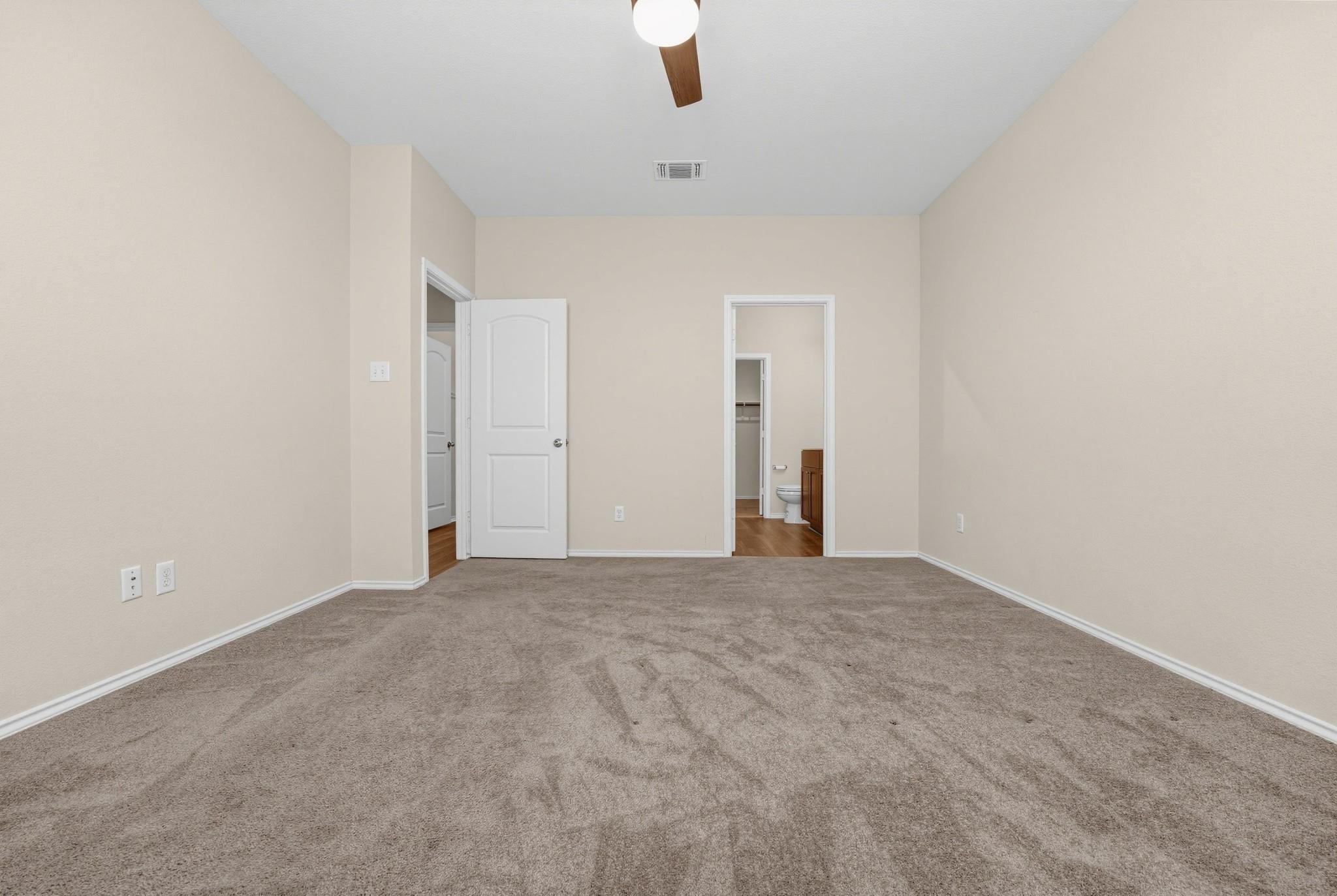 400 Bedford Falls Ln Property Photo 11