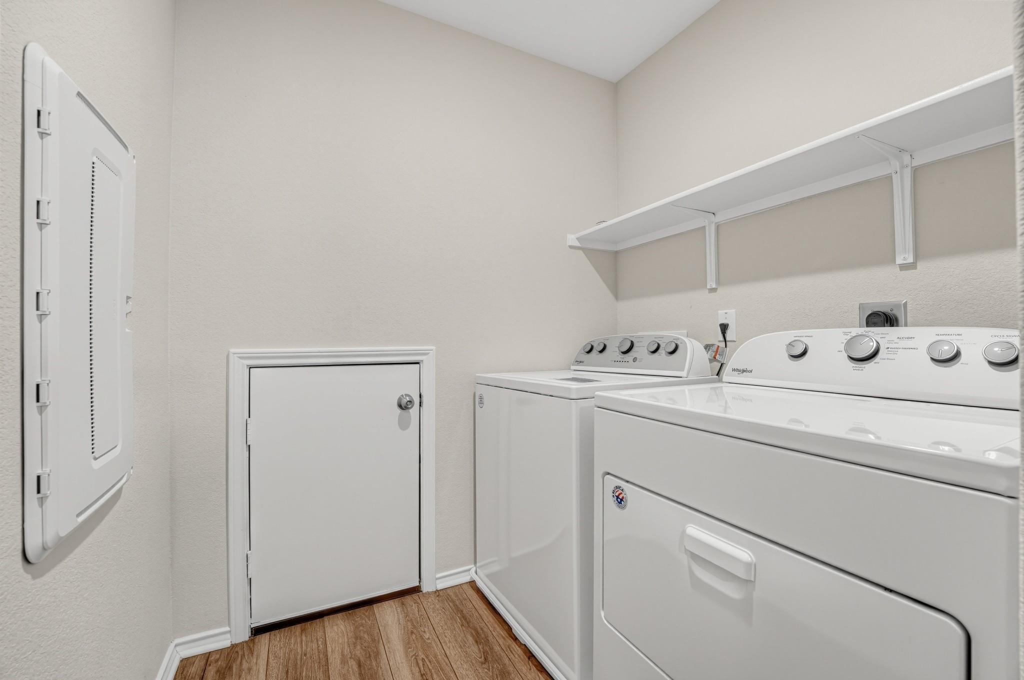 400 Bedford Falls Ln Property Photo 17