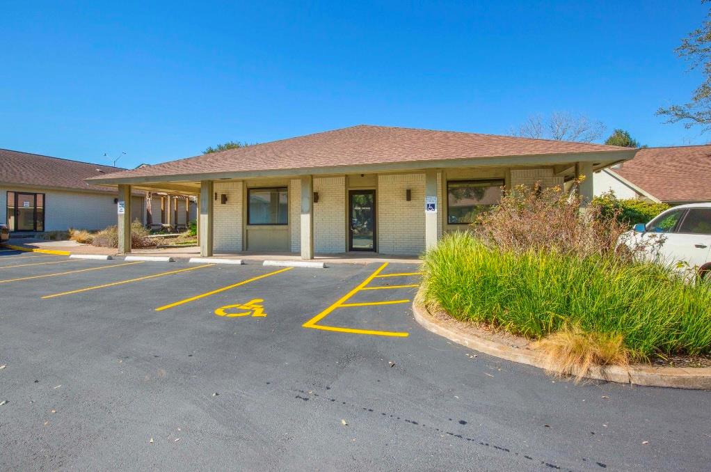 1110 W William Cannon Dr #bldg 2 Property Photo 1