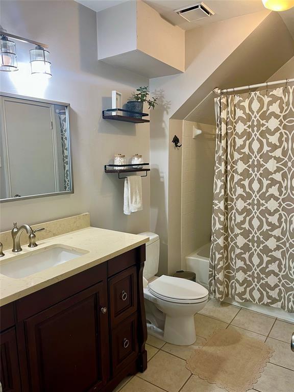 7107 Seneca Cir Property Photo 3