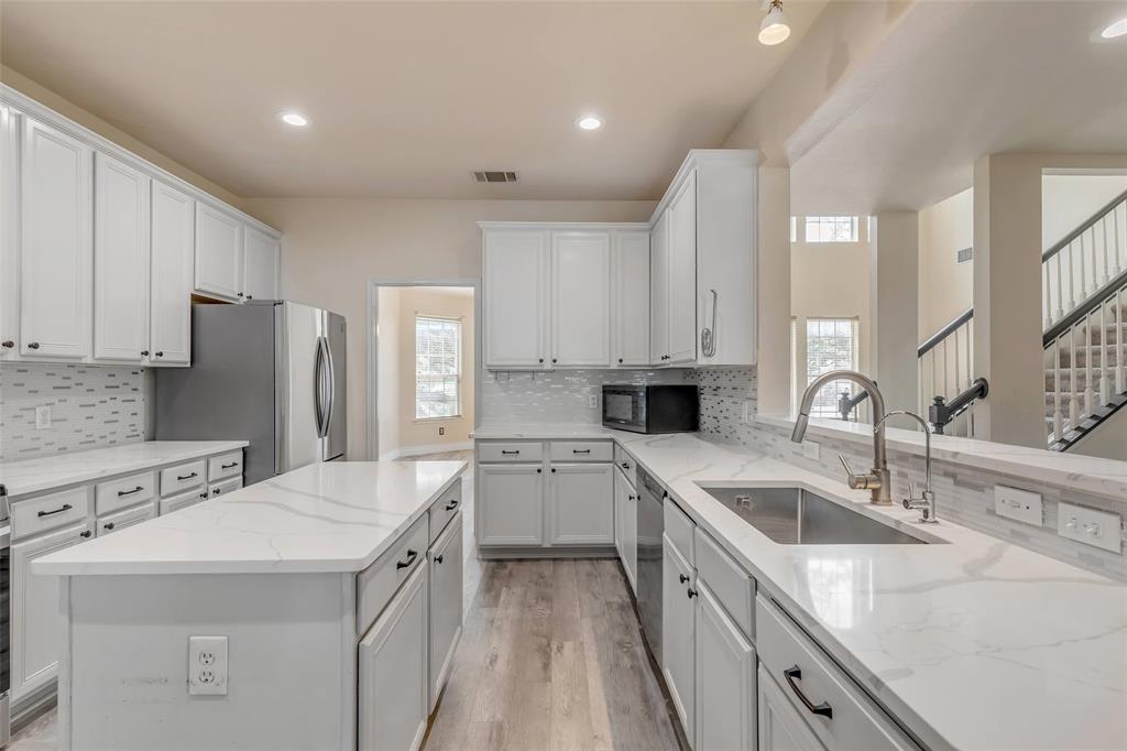 12601 Duckcreek Ct Property Photo 6