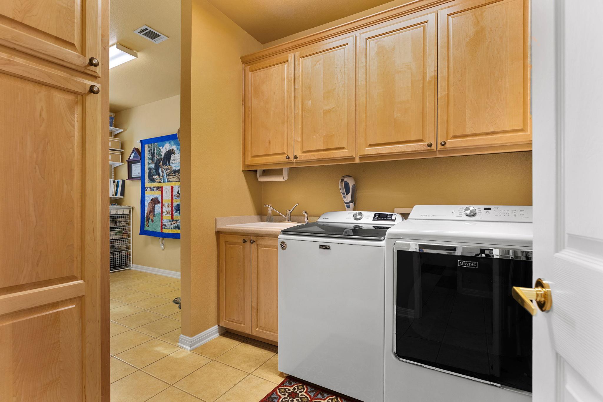 108 Chuckwagon Trl Property Photo 10