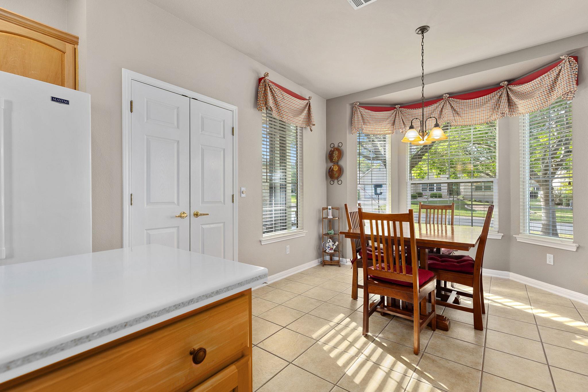 108 Chuckwagon Trl Property Photo 20