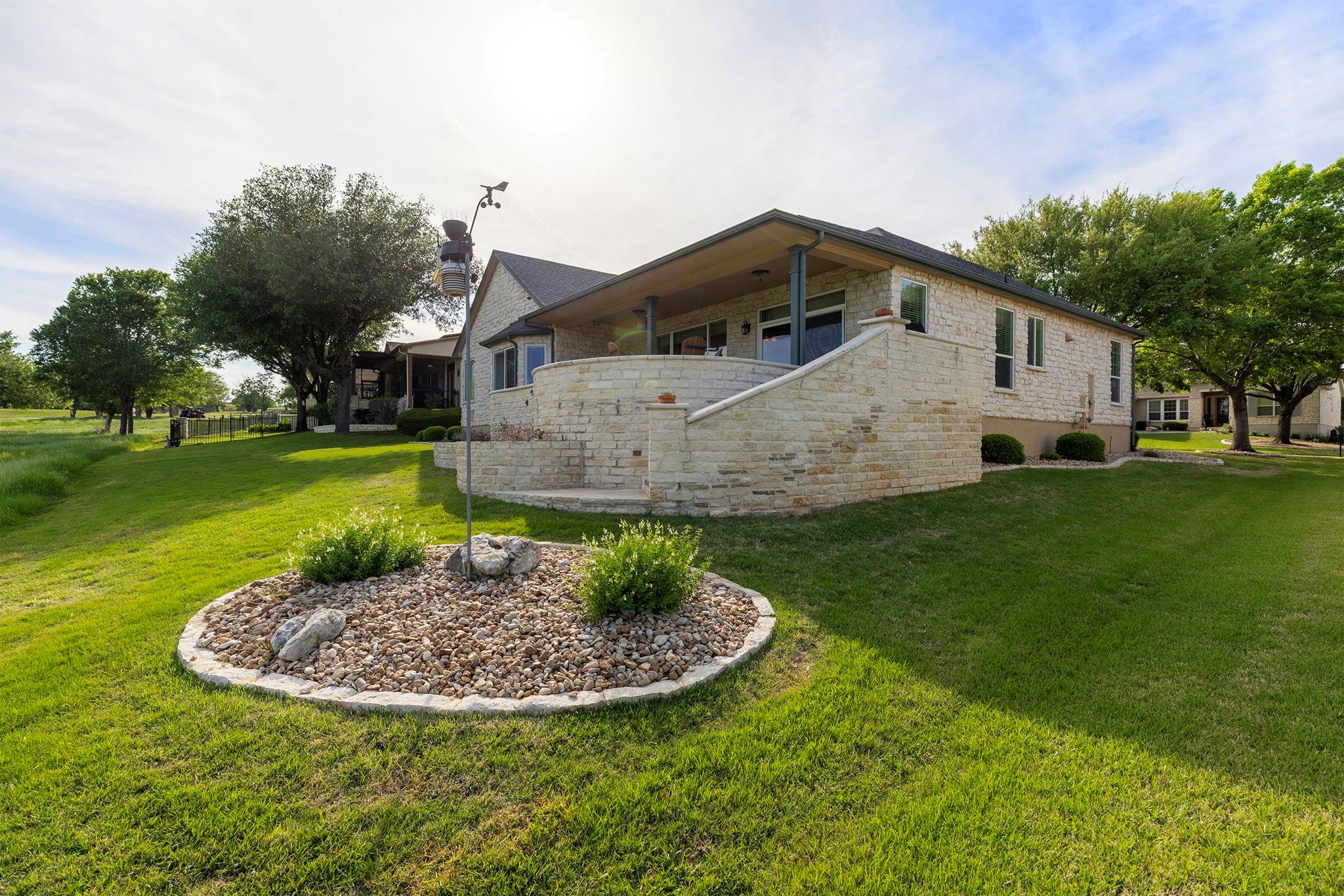 108 Chuckwagon Trl Property Photo 29