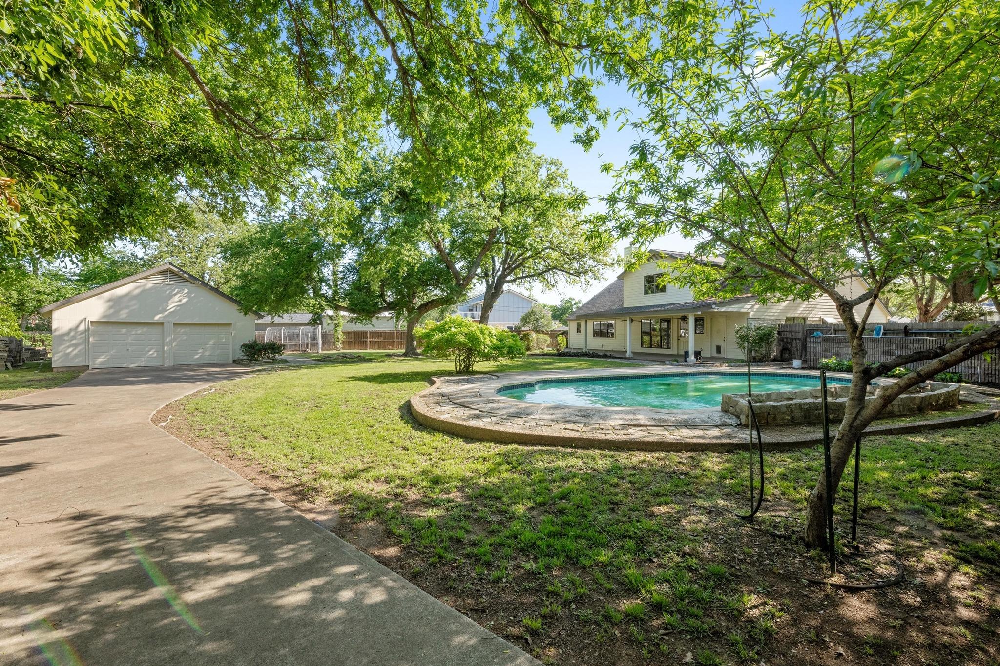 2412 W Messick Loop Property Photo 1
