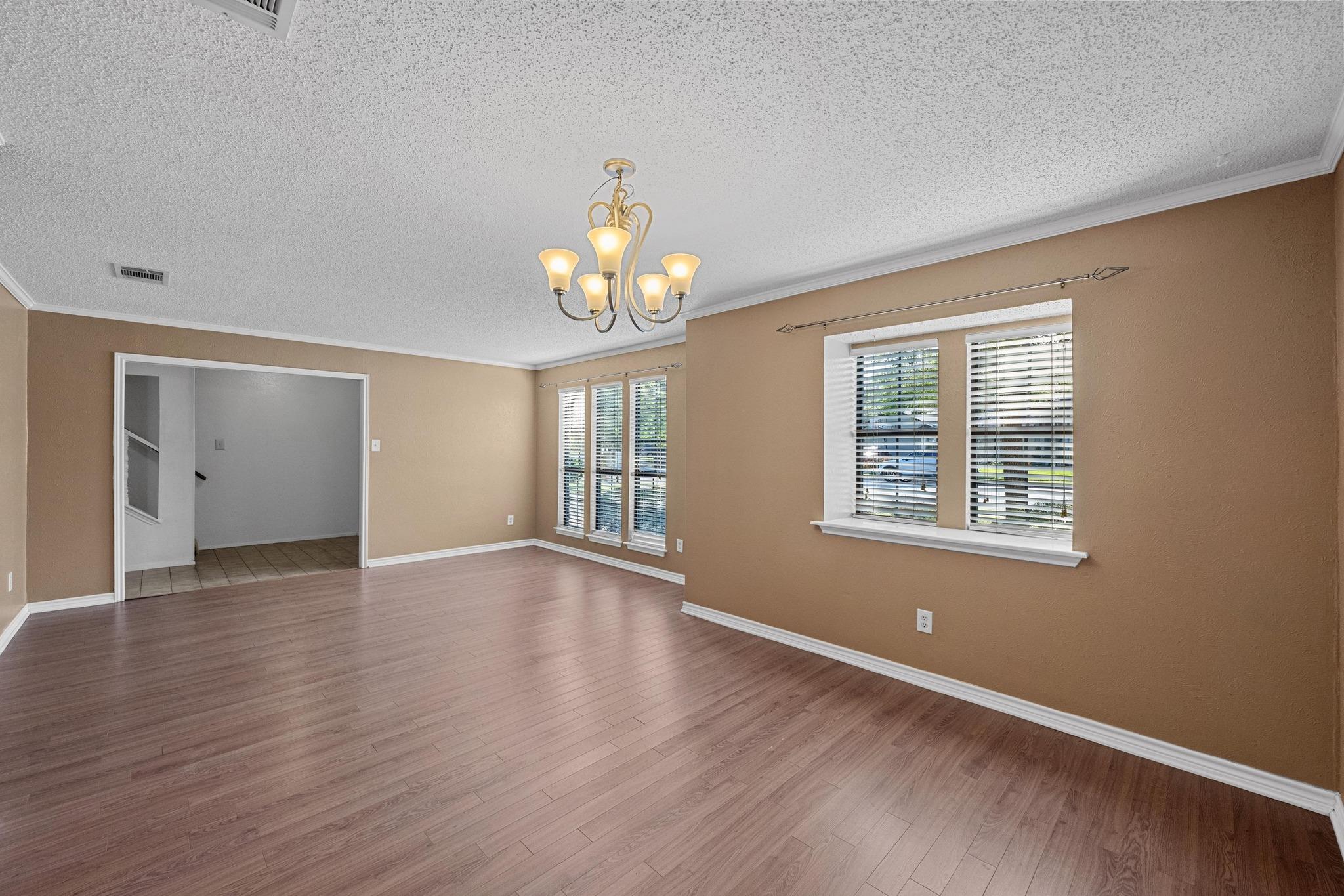 2412 W Messick Loop Property Photo 6