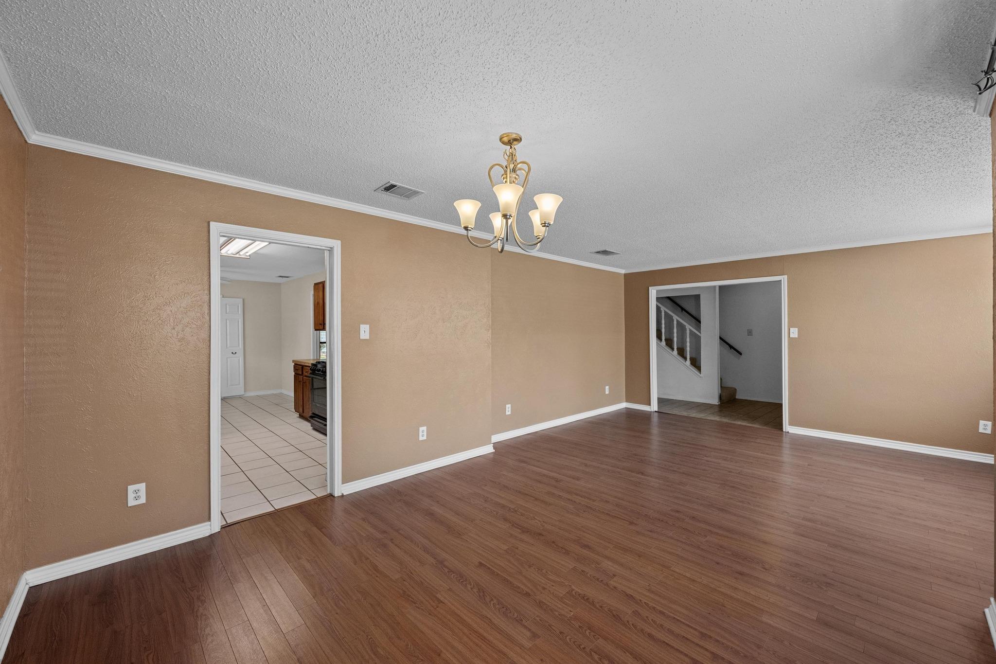 2412 W Messick Loop Property Photo 7