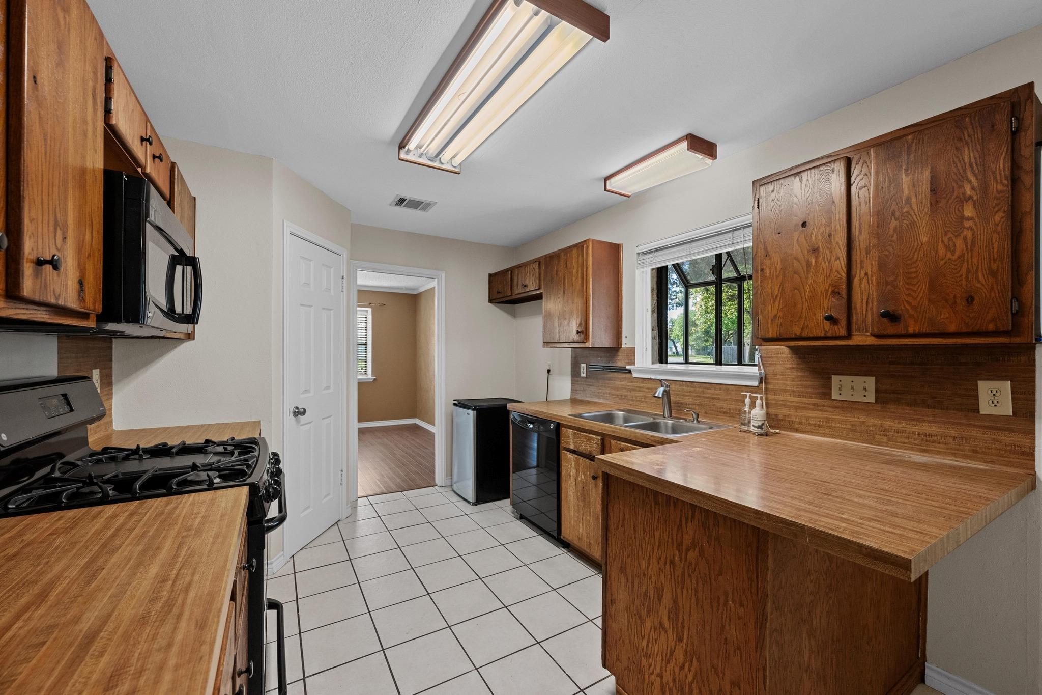 2412 W Messick Loop Property Photo 12