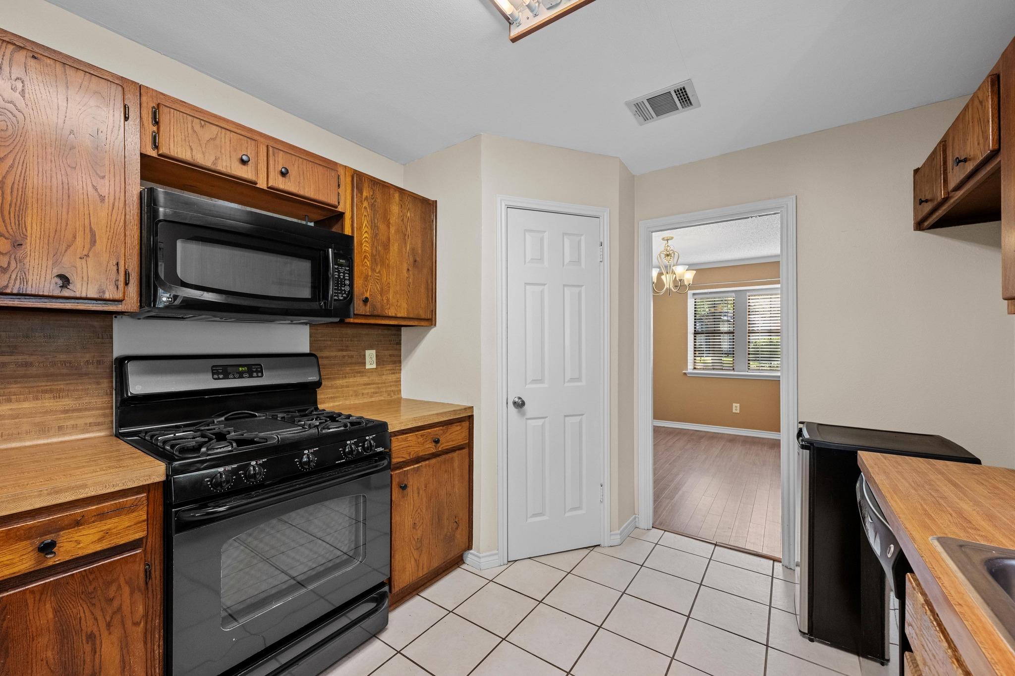 2412 W Messick Loop Property Photo 13