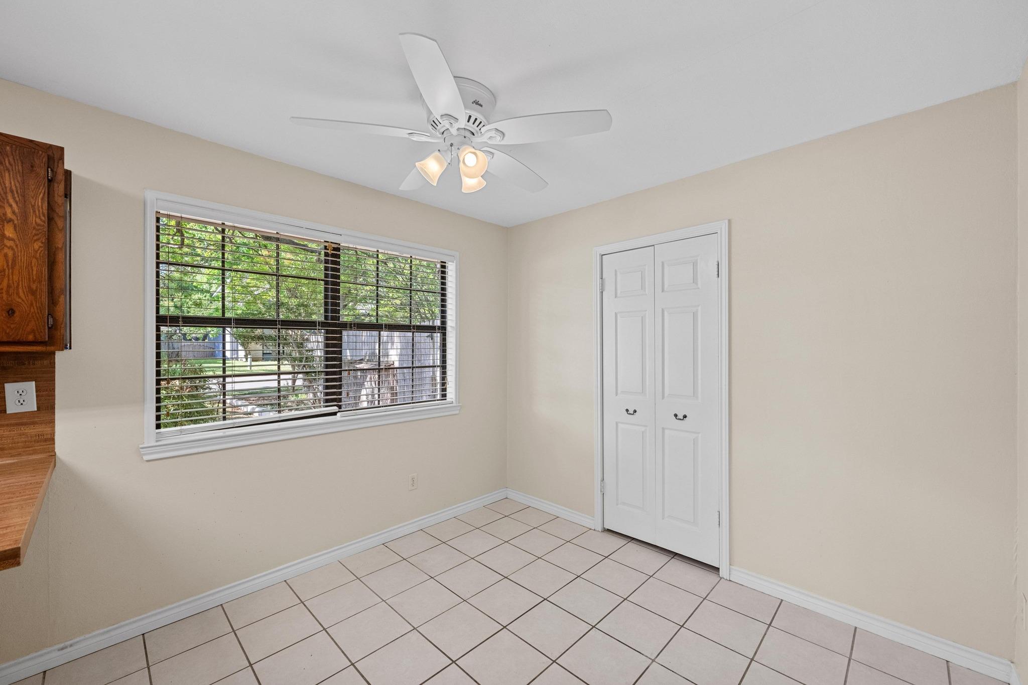 2412 W Messick Loop Property Photo 14