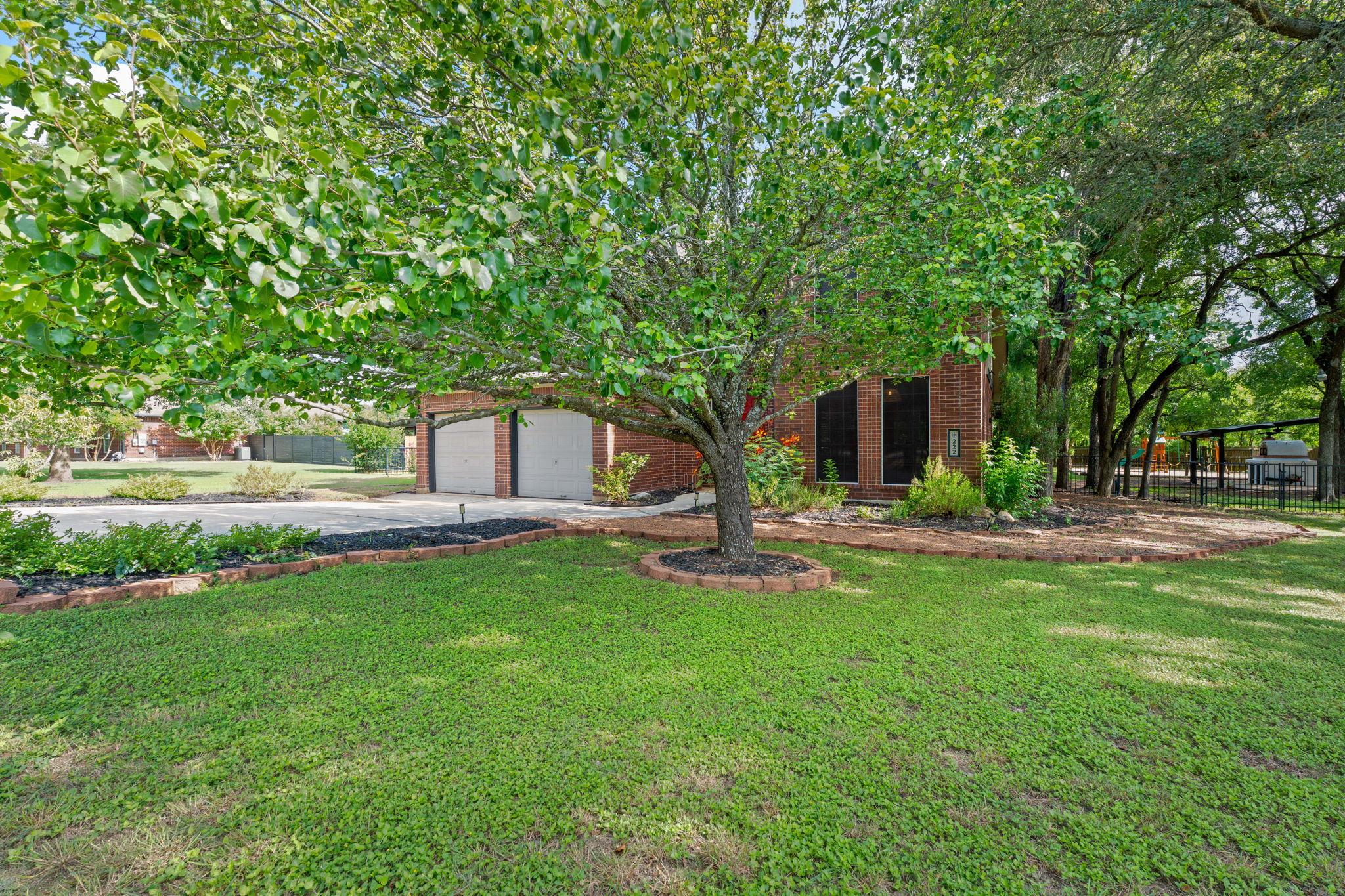 222 Primrose Dr Property Photo 2