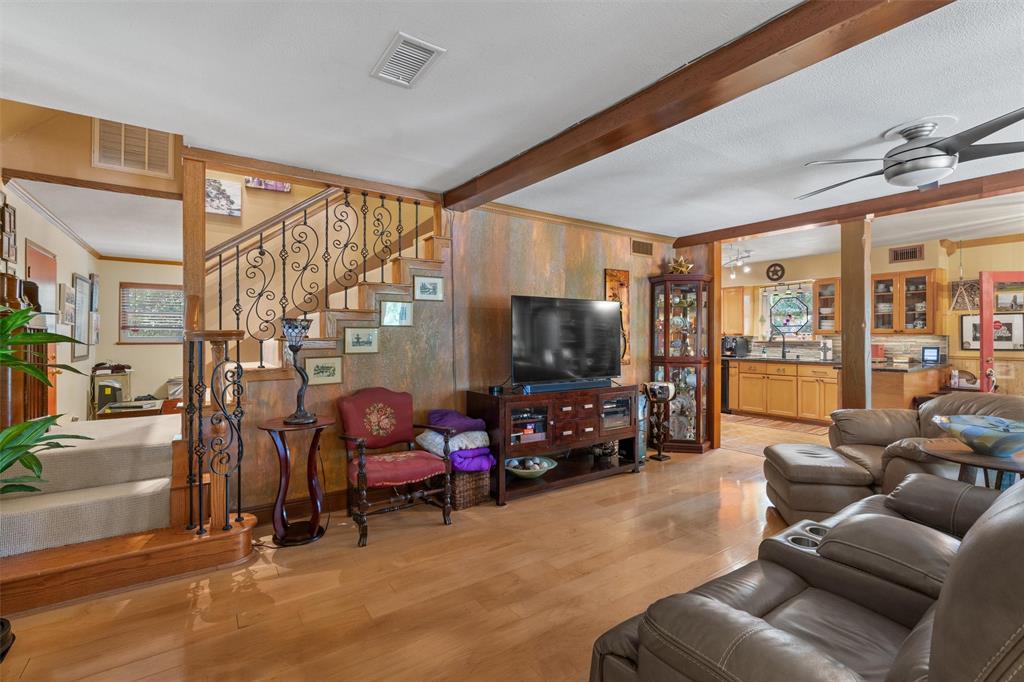 14208 Red Feather Trl Property Photo 7