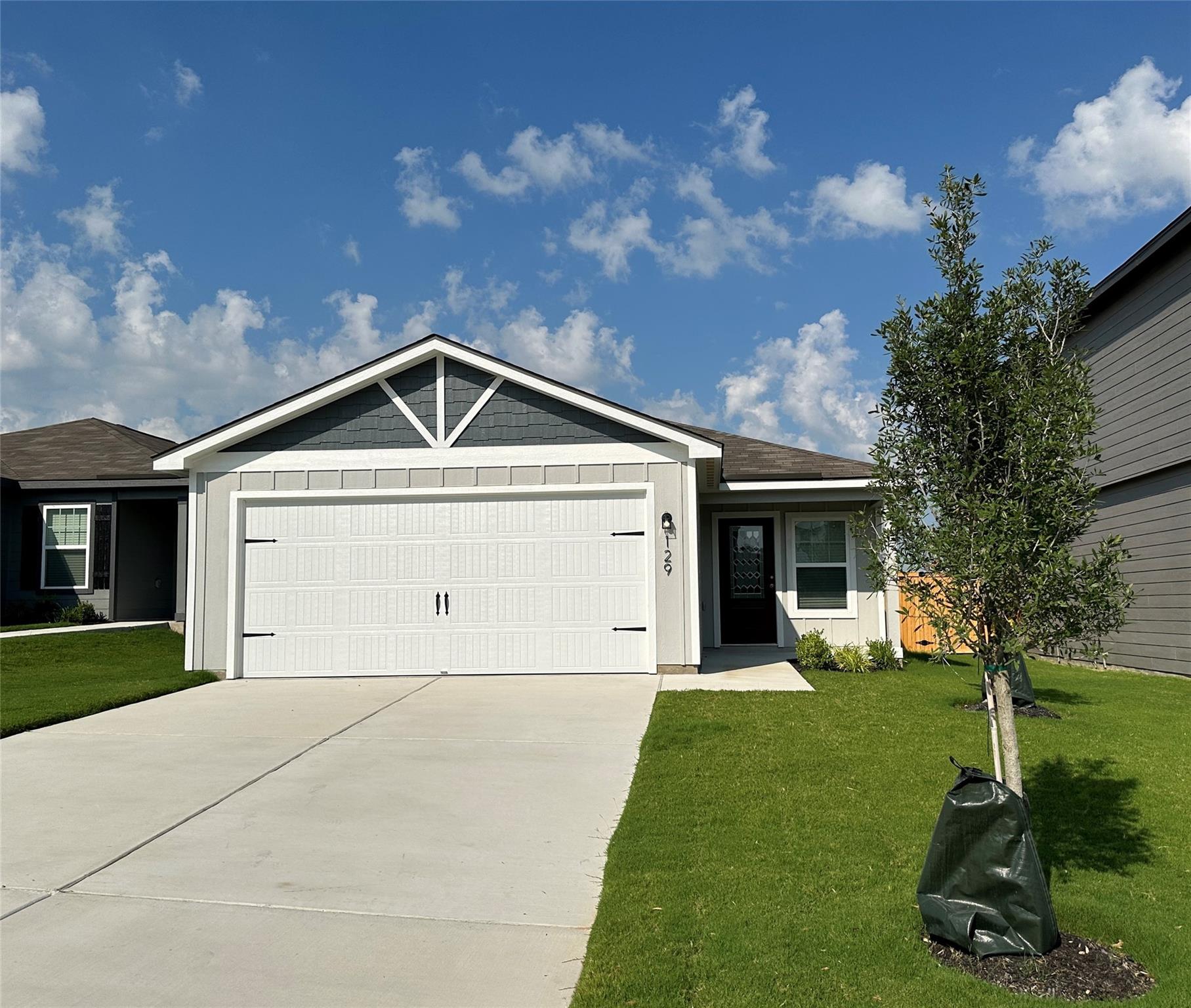 129 Morrison Dr Property Photo