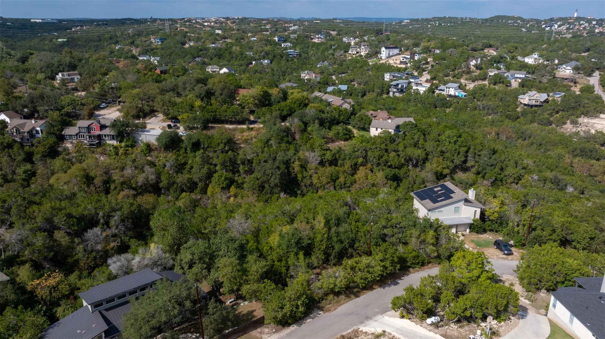 14414 Hunters Pass Property Photo 4