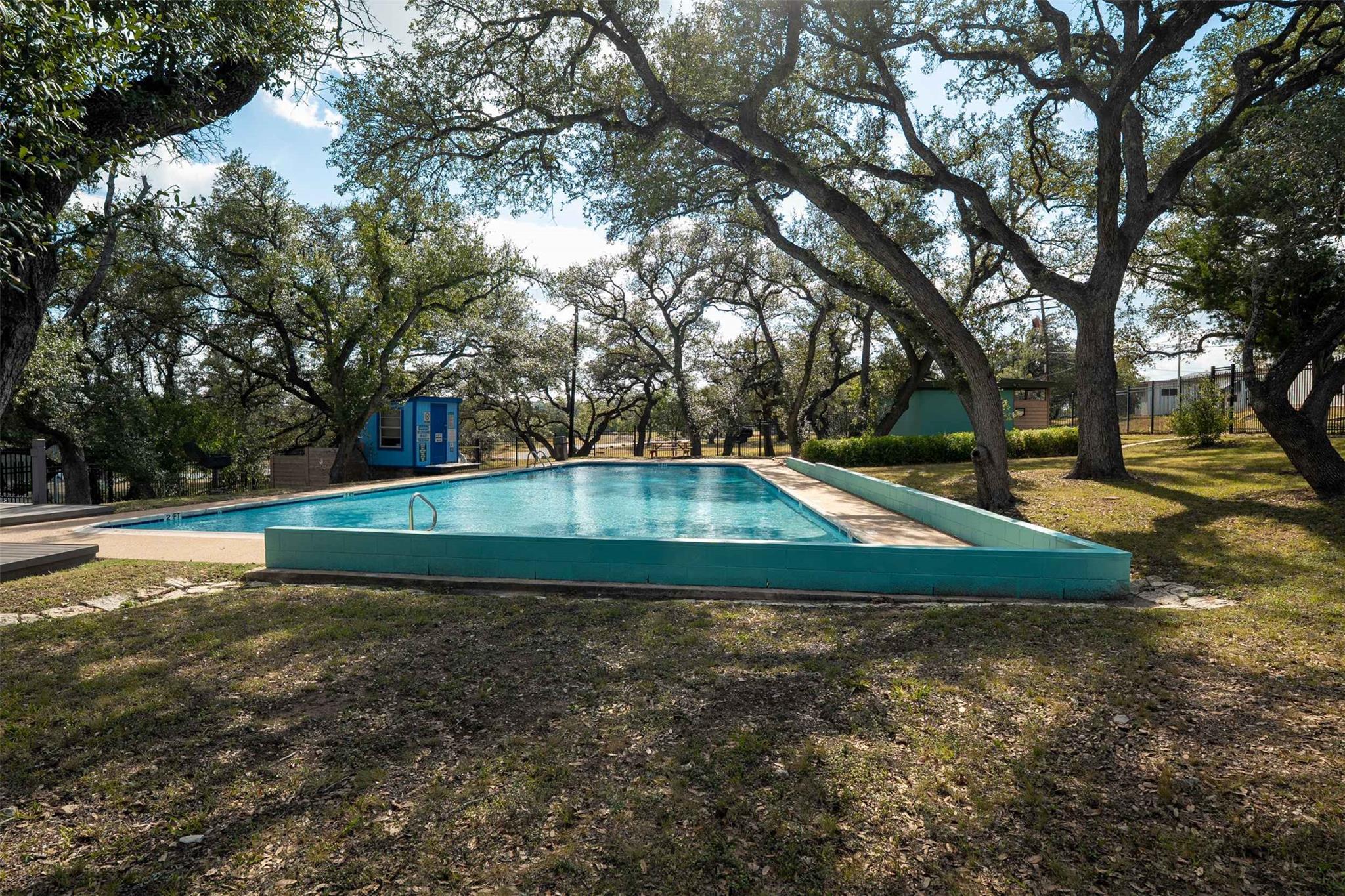 14414 Hunters Pass Property Photo 14