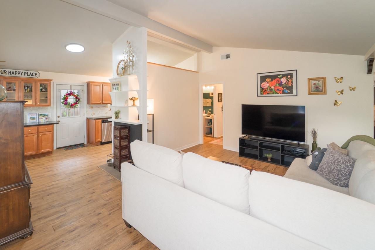 5215 Overbrook Dr Property Photo 14
