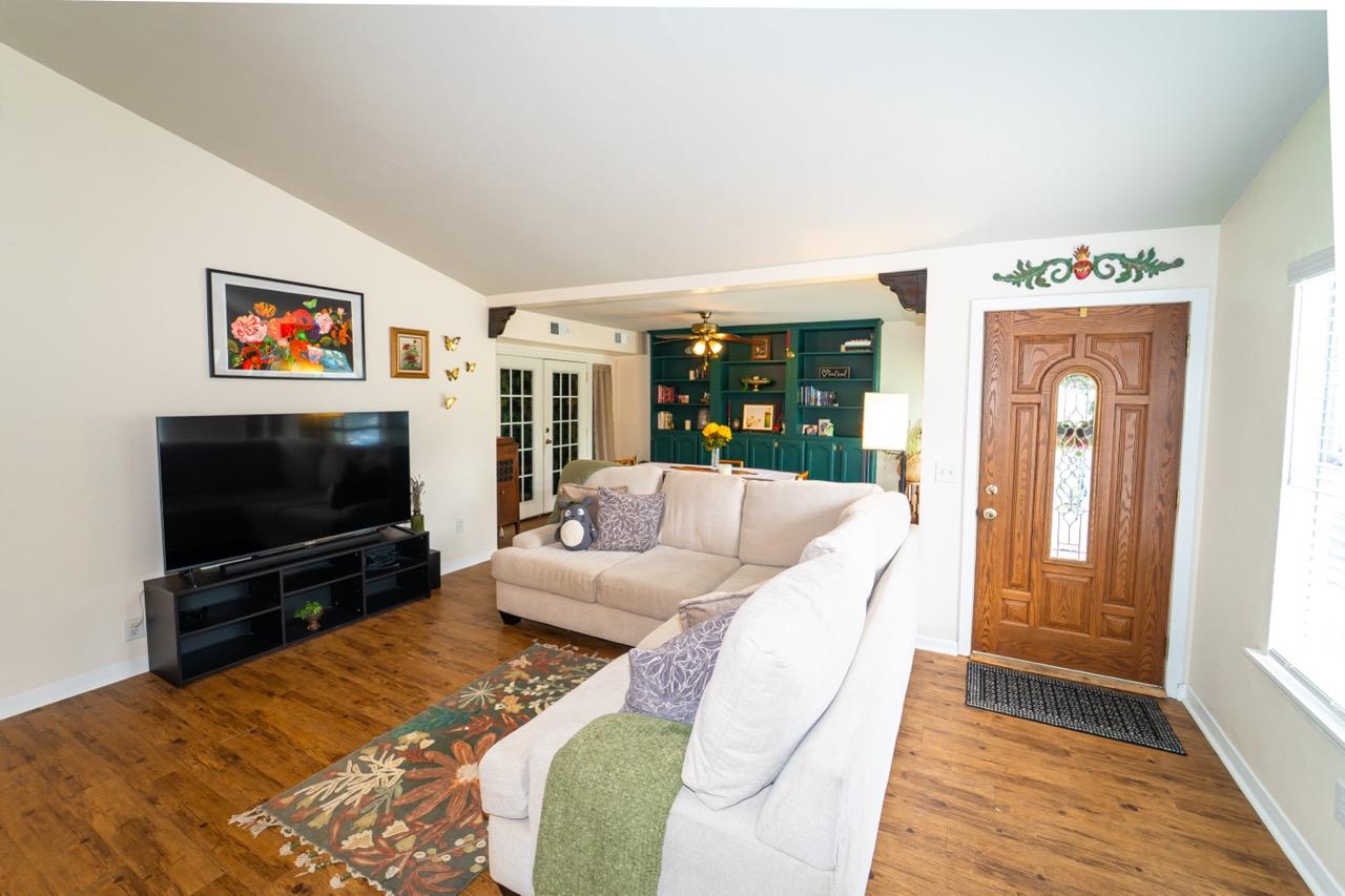 5215 Overbrook Dr Property Photo 17