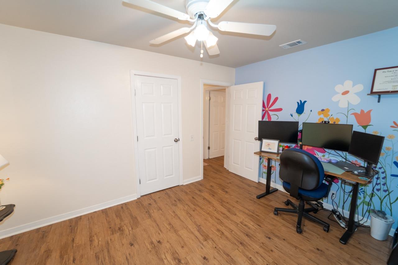 5215 Overbrook Dr Property Photo 26