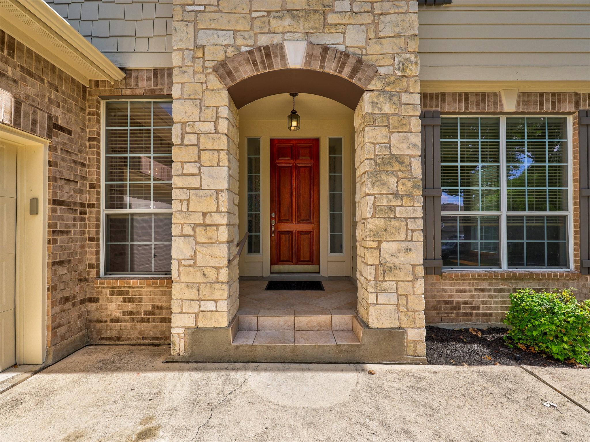1554 Homewood Cir Property Photo 6