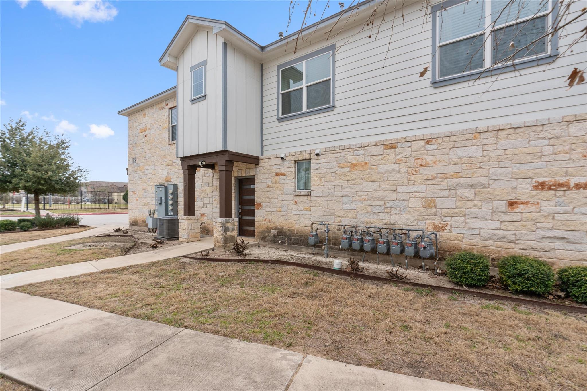 2101 Town Centre Dr 1808 Property Photo